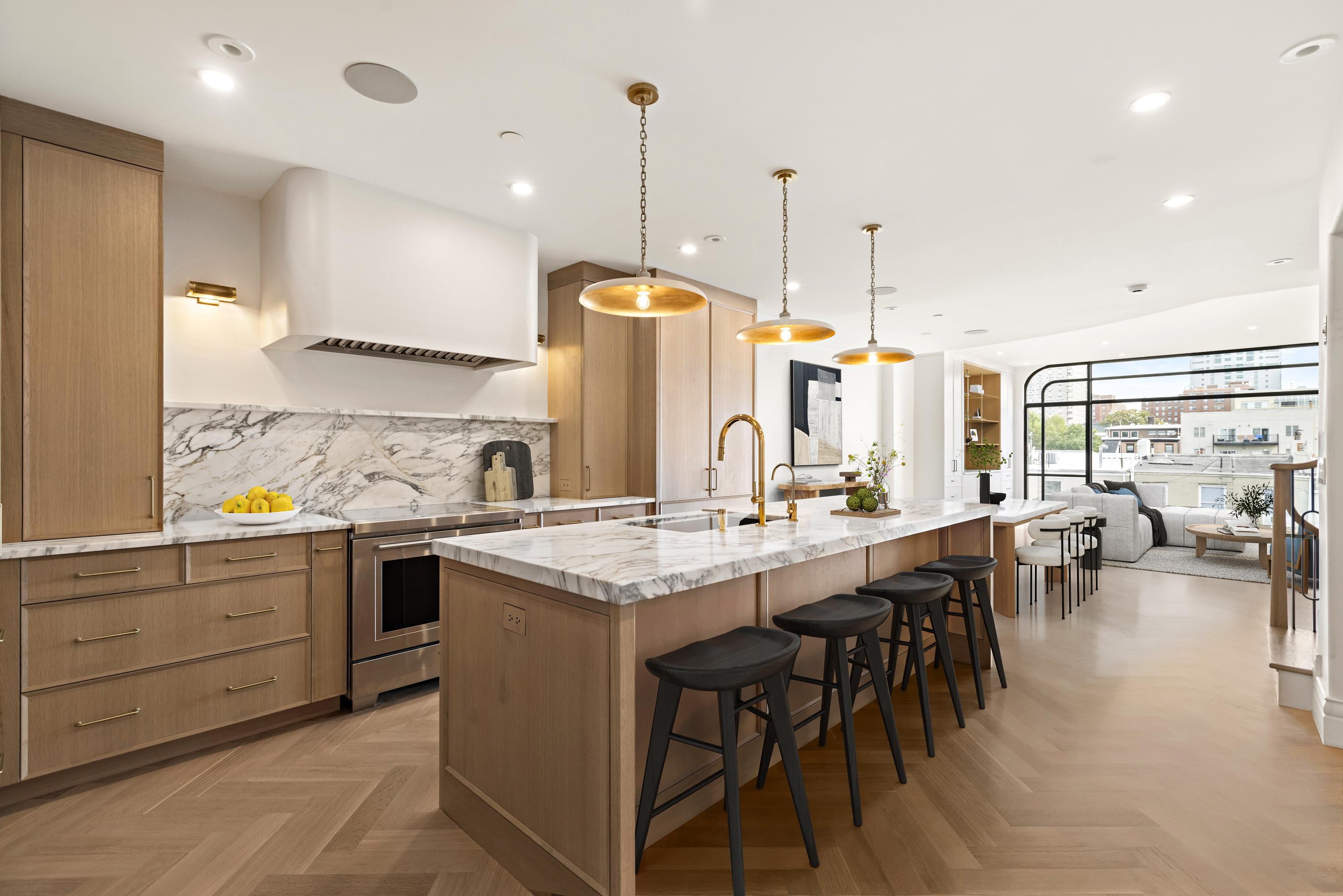 225 PARK AVE Unit: 2