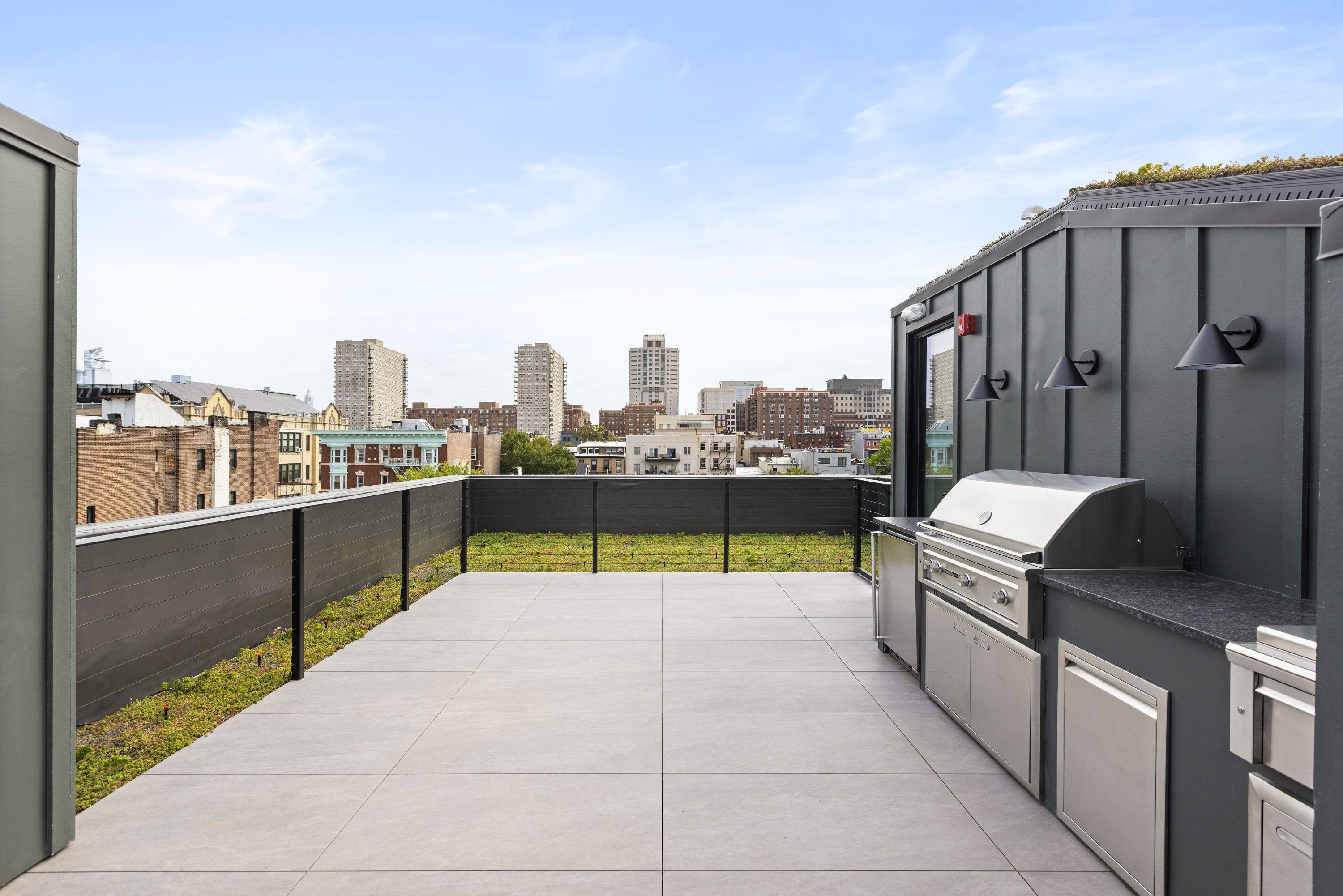 225 PARK AVE Unit: 2