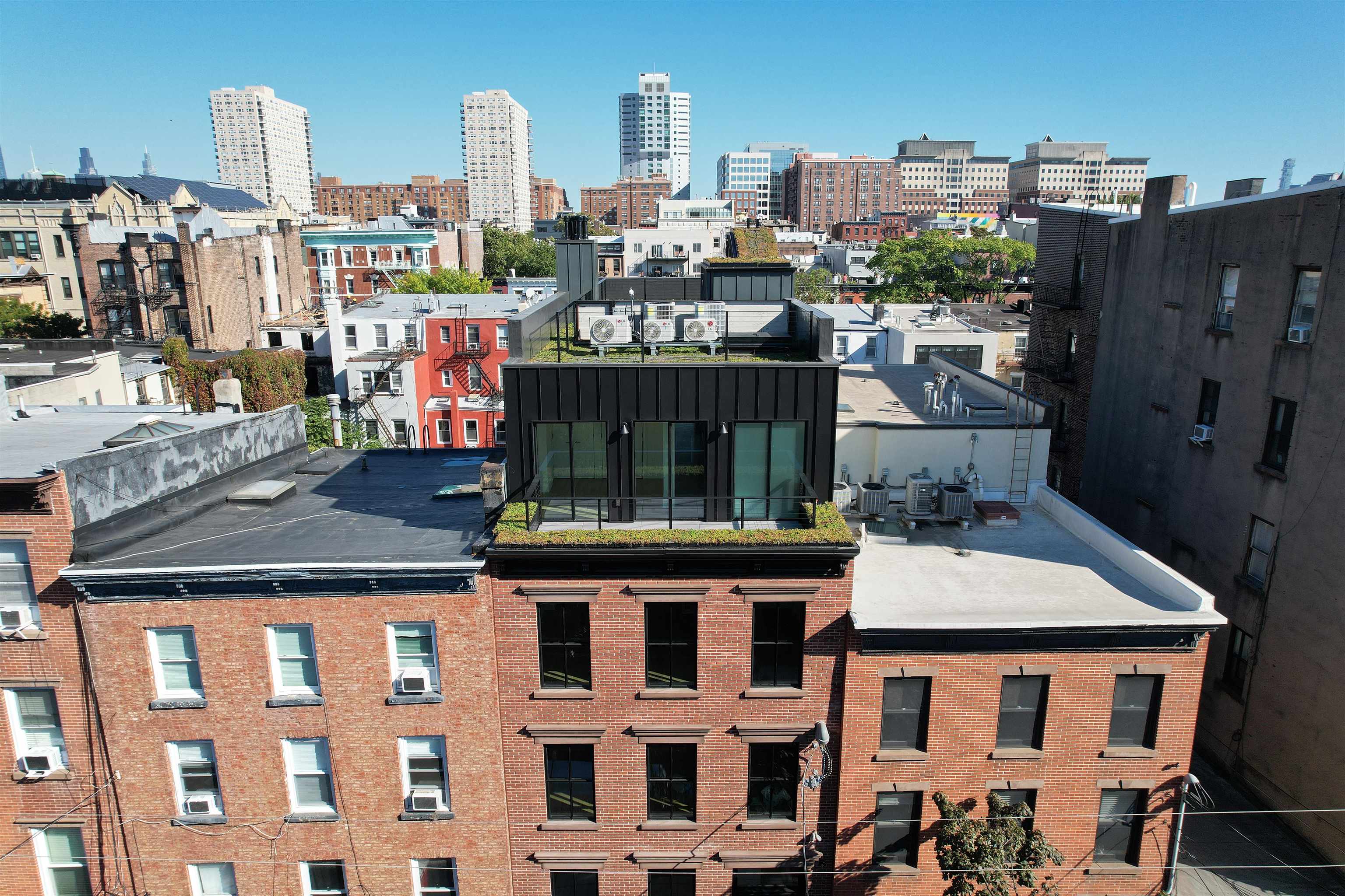 225 PARK AVE Unit: 2