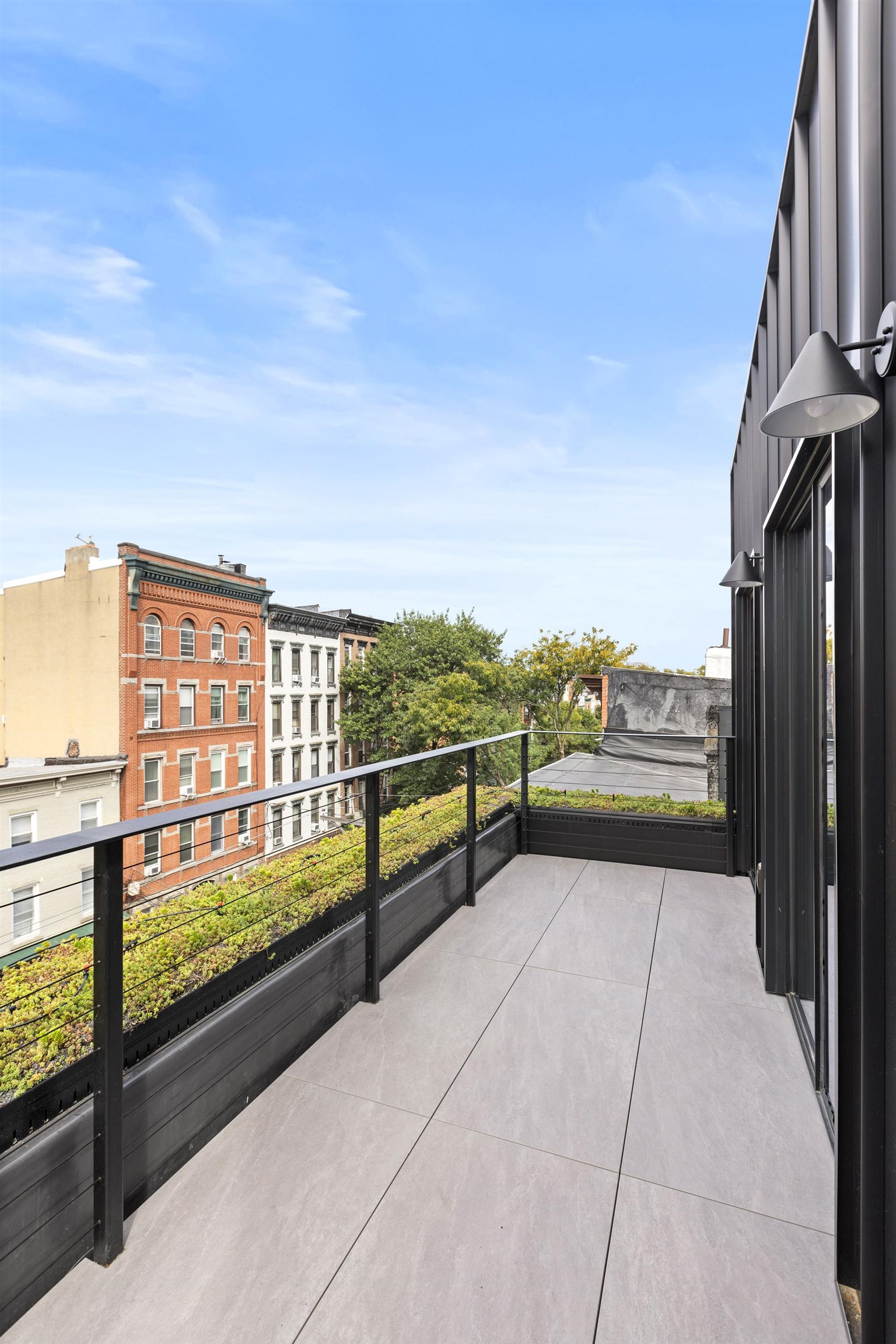 225 PARK AVE Unit: 2