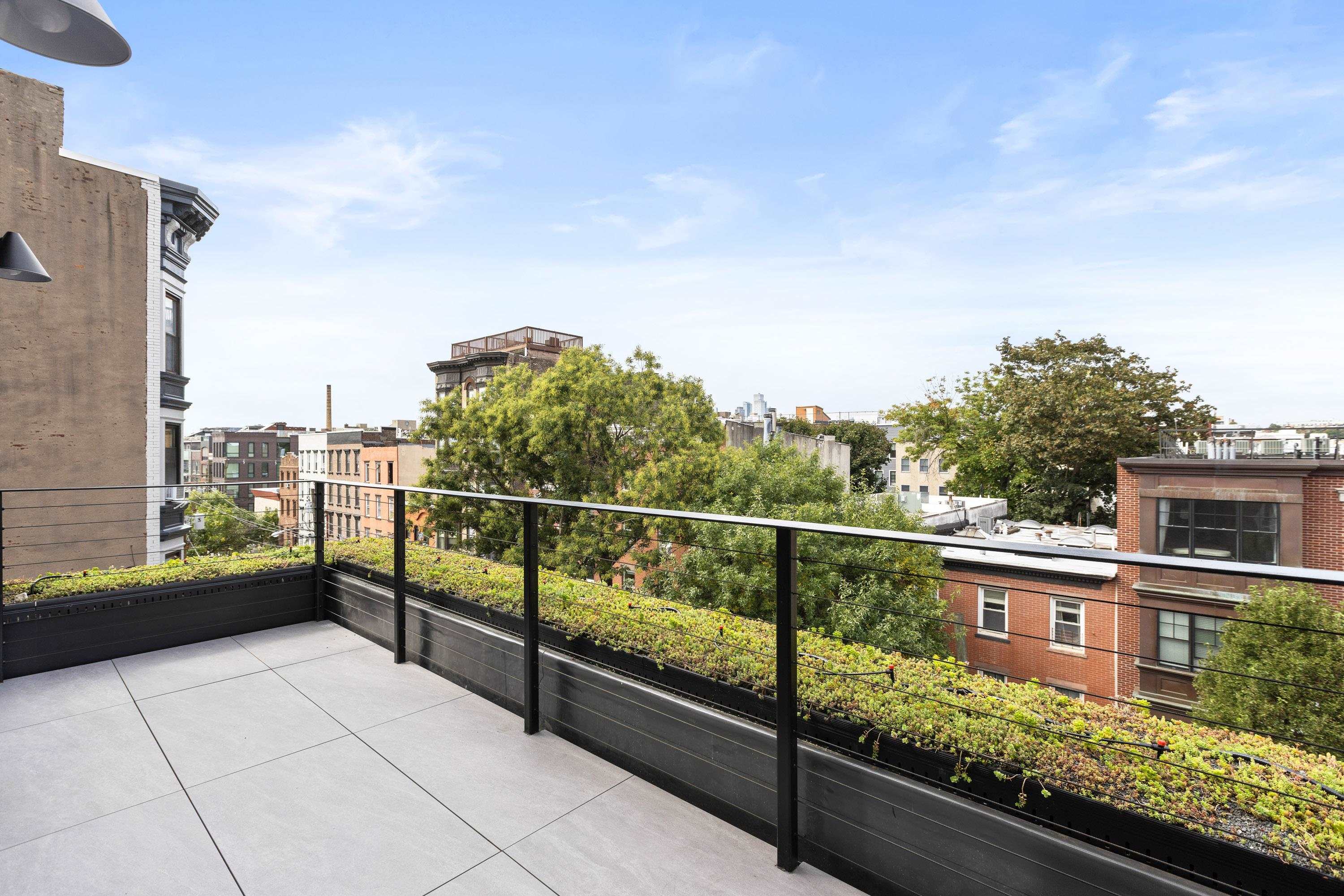 225 PARK AVE Unit: 2