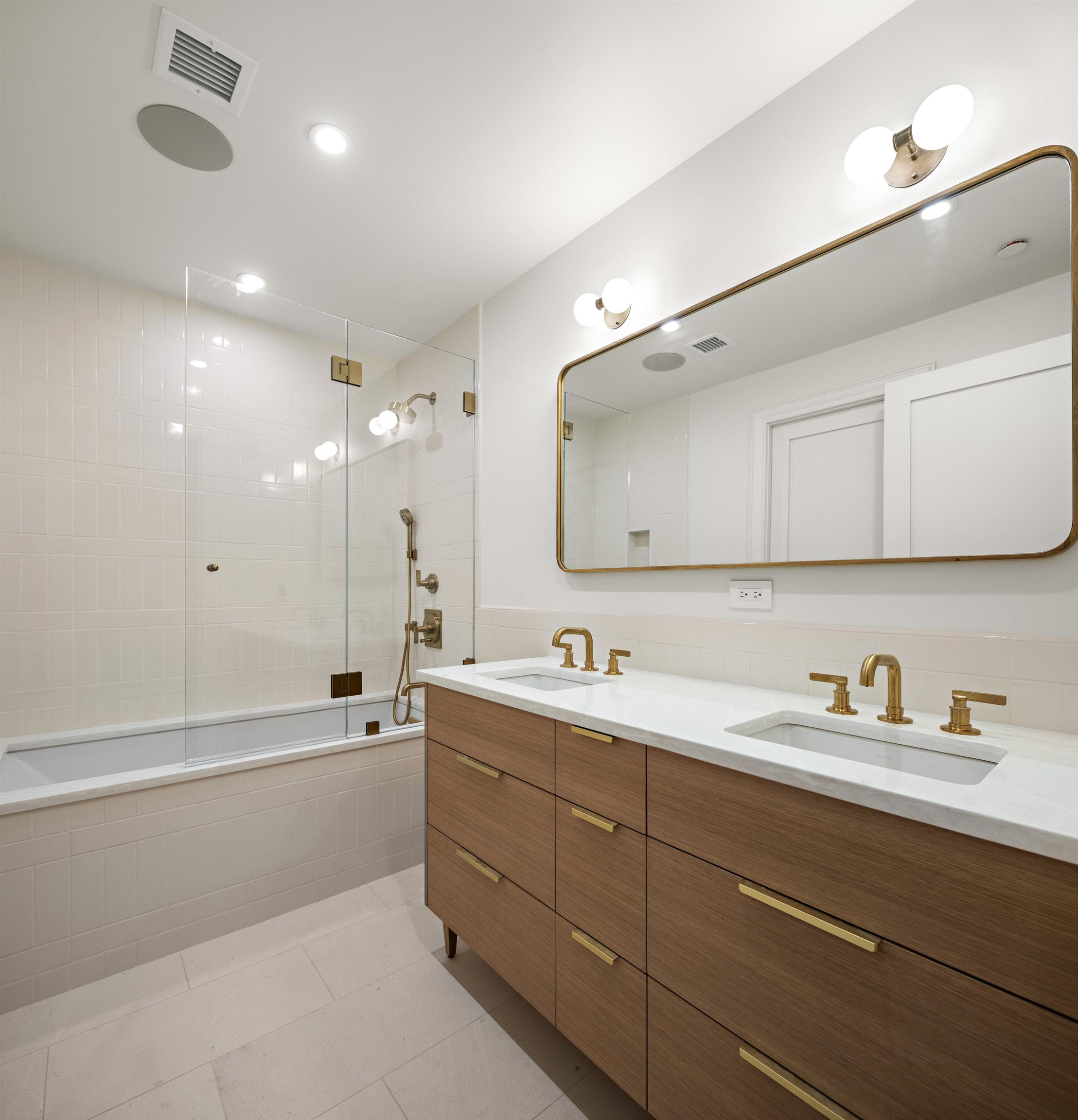 225 PARK AVE Unit: 2