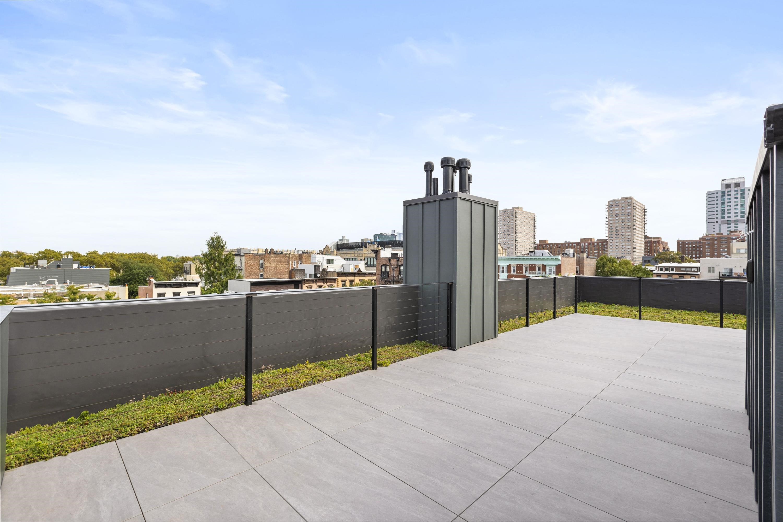 225 PARK AVE Unit: 2