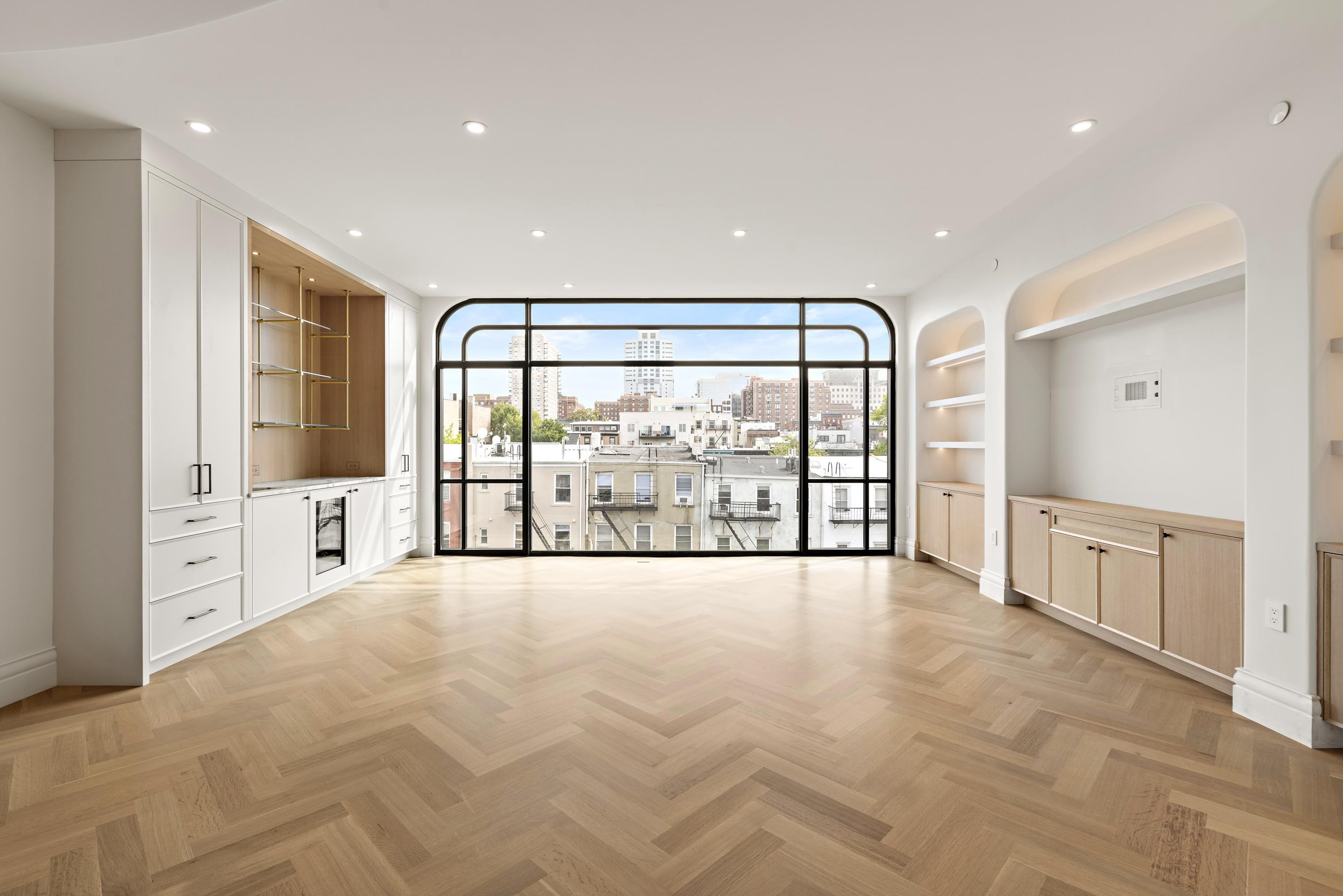 225 PARK AVE Unit: 2