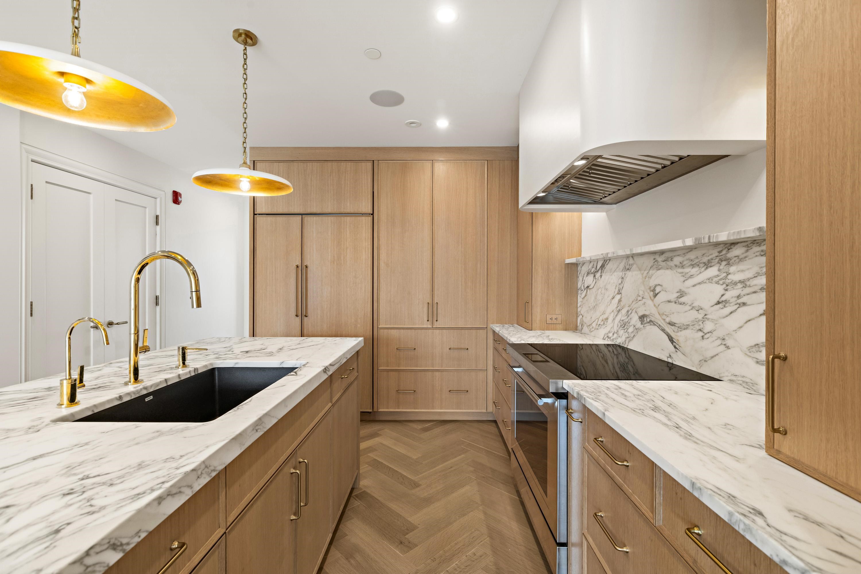 225 PARK AVE Unit: 2