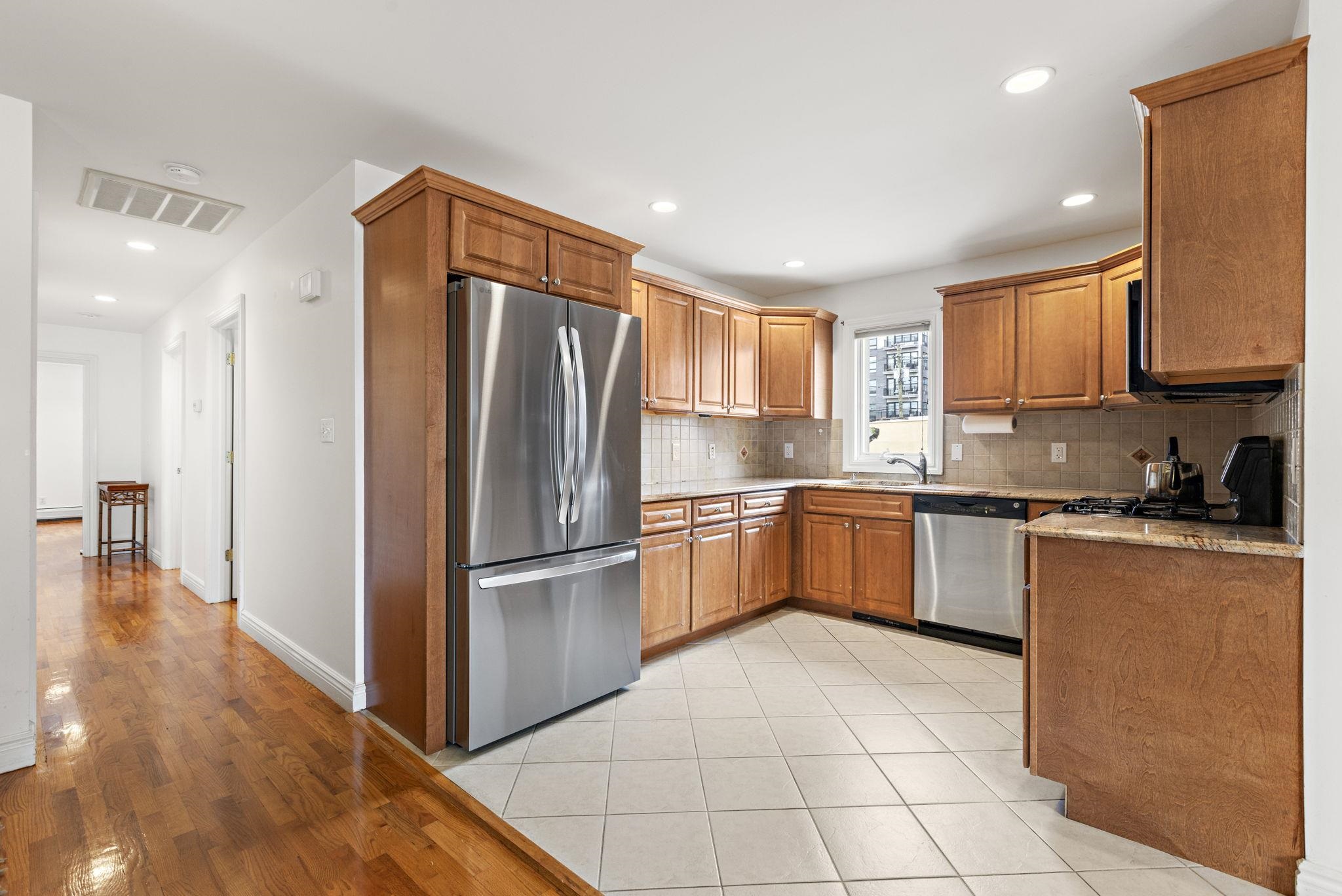 492 JERSEY AVE Unit: C