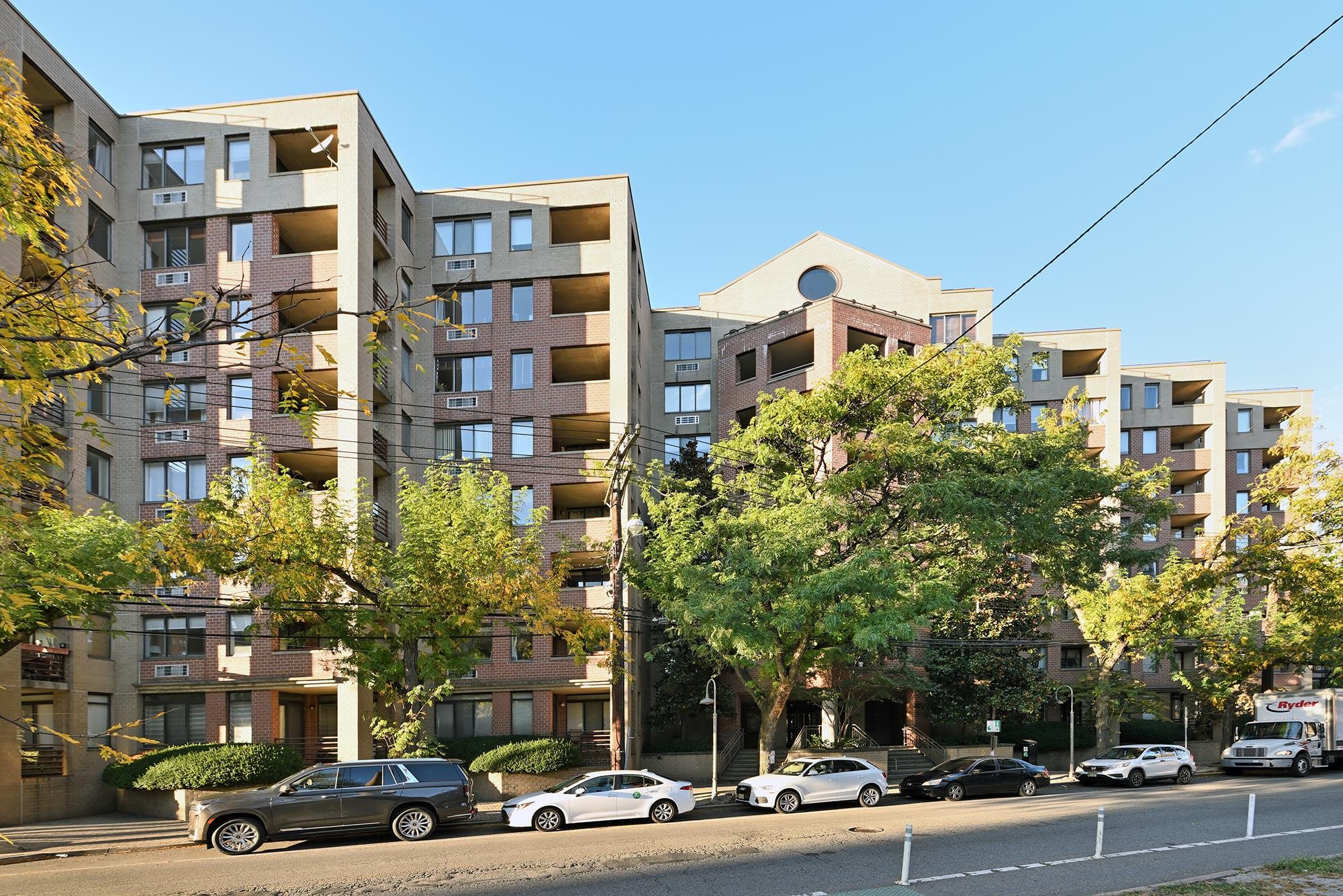 300 NEWARK ST Unit: 6K
