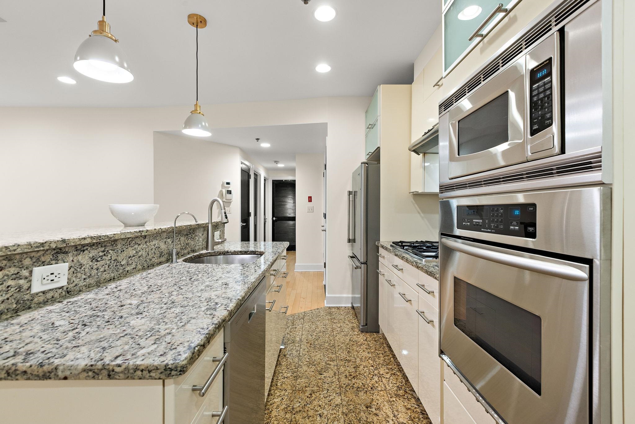 108 JACKSON ST Unit: 2D