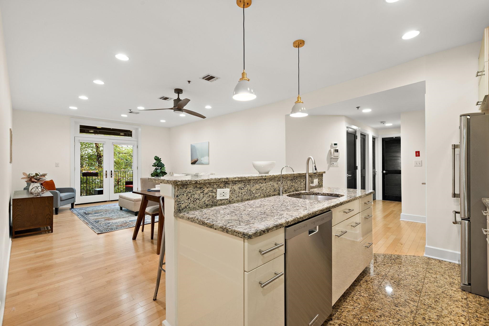 108 JACKSON ST Unit: 2D