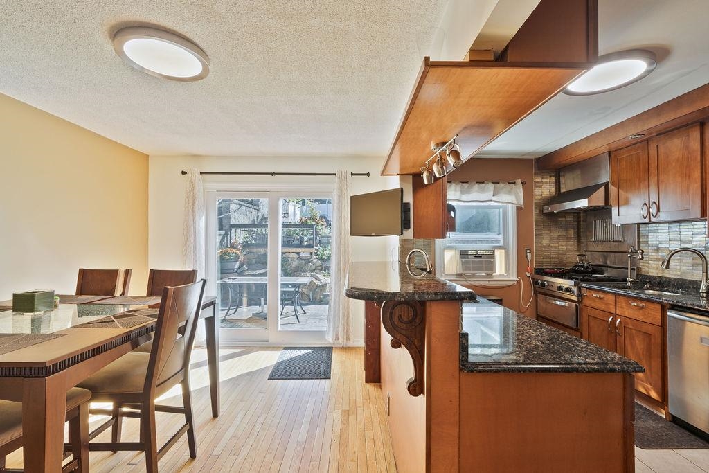 3508 GIVERNAUD TERRACE