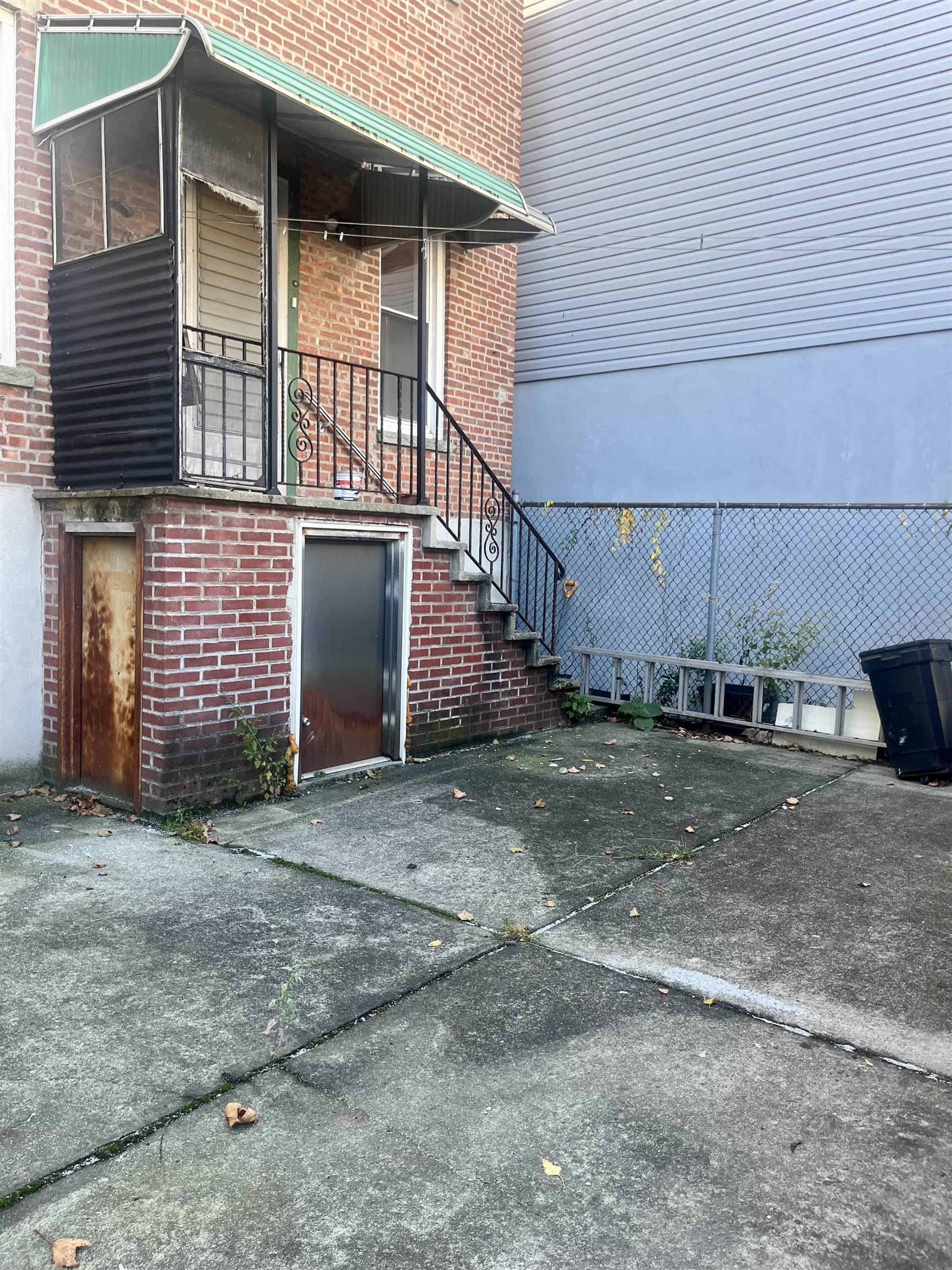 92 LEONARD ST Unit: 1