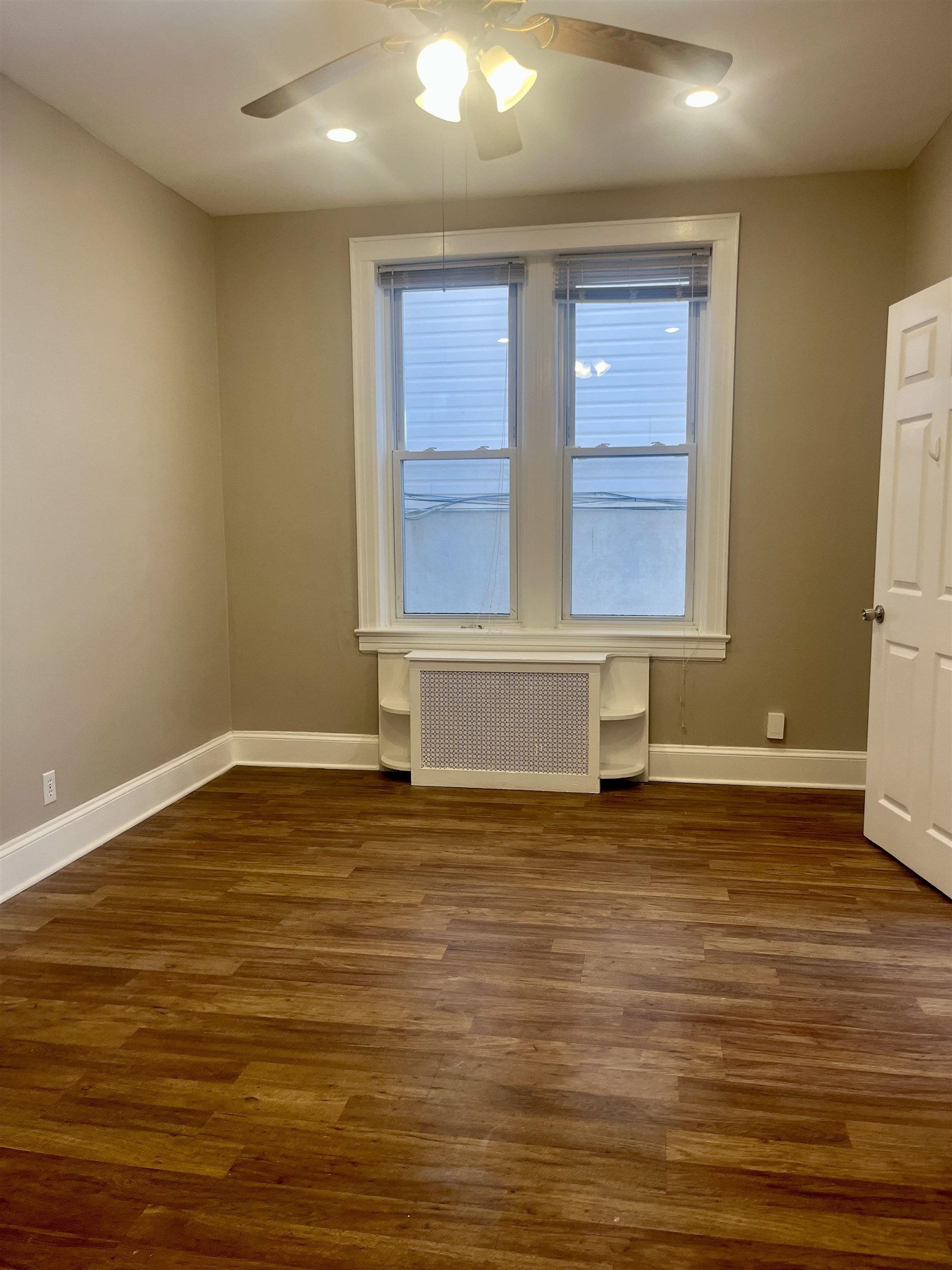 92 LEONARD ST Unit: 1