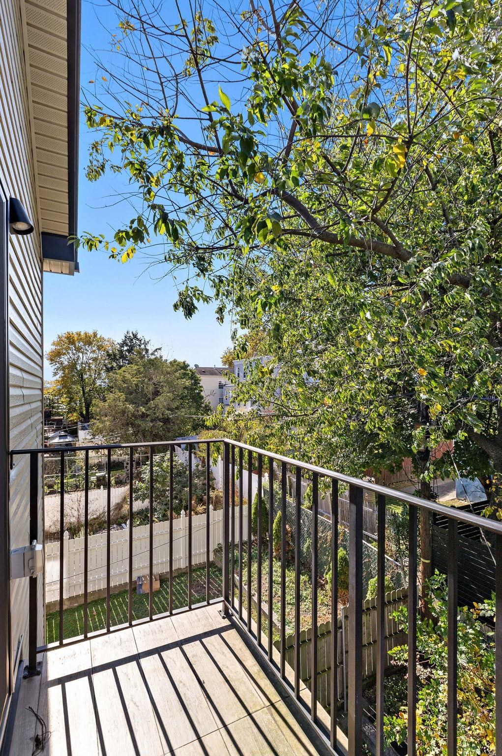 425 NEW YORK AVE Unit: 2