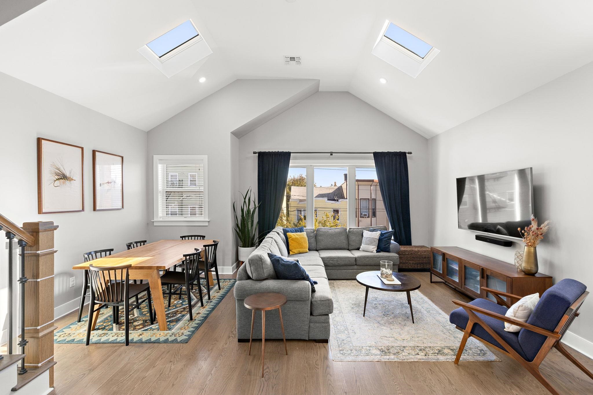 425 NEW YORK AVE Unit: 2