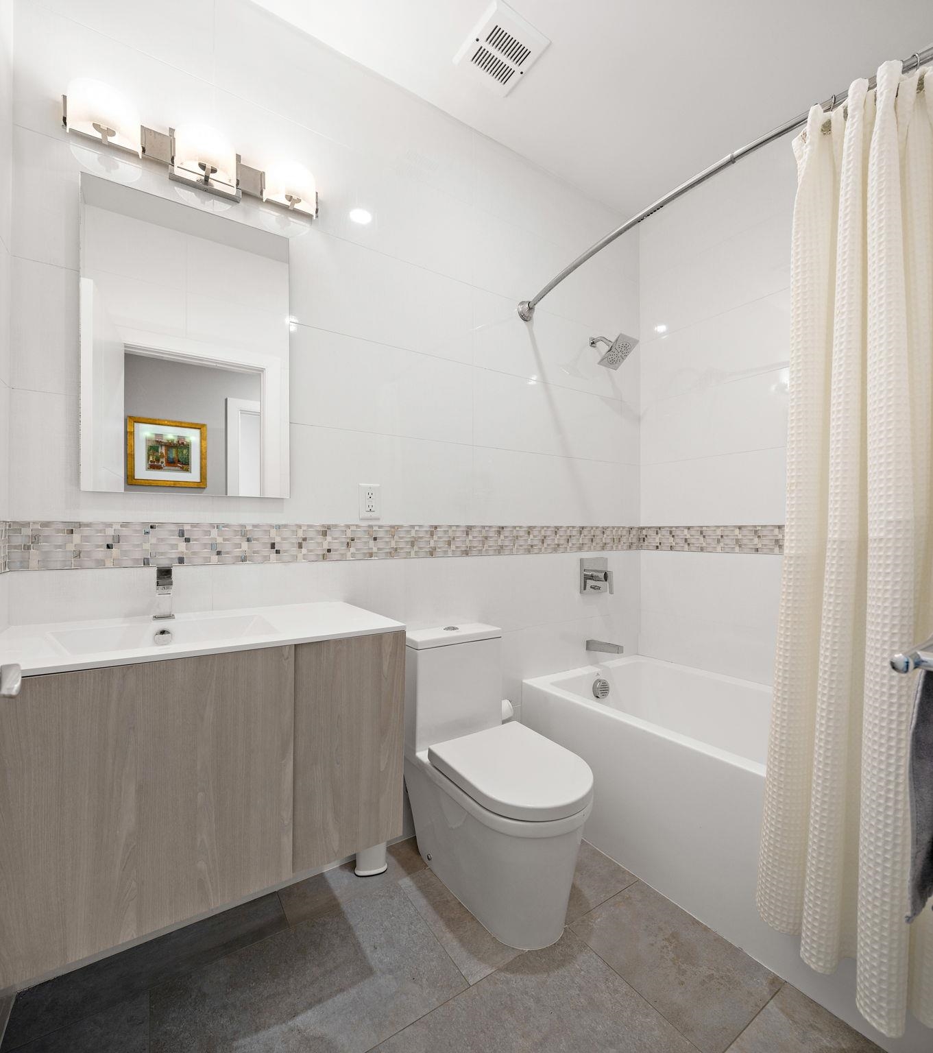 425 NEW YORK AVE Unit: 2