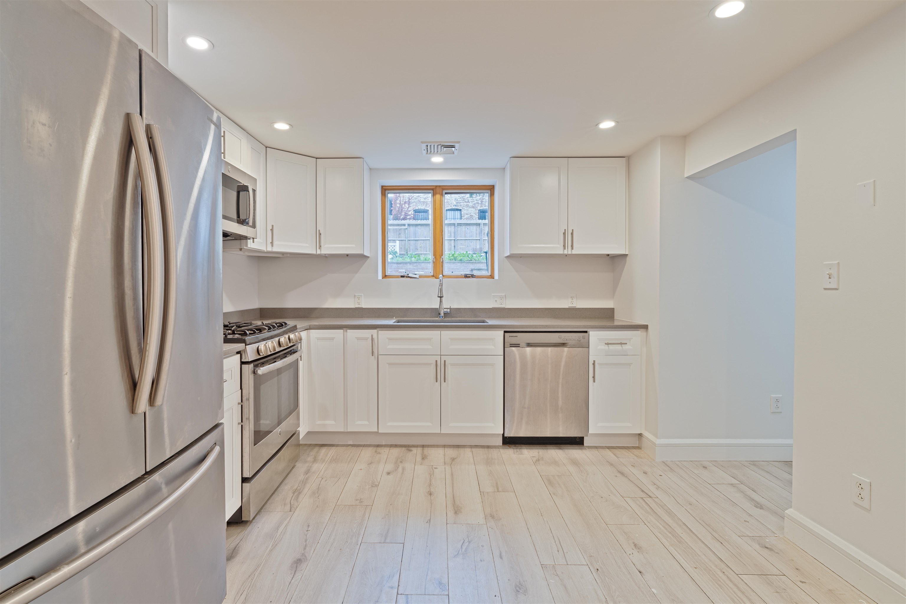 47 POPLAR ST Unit: 1