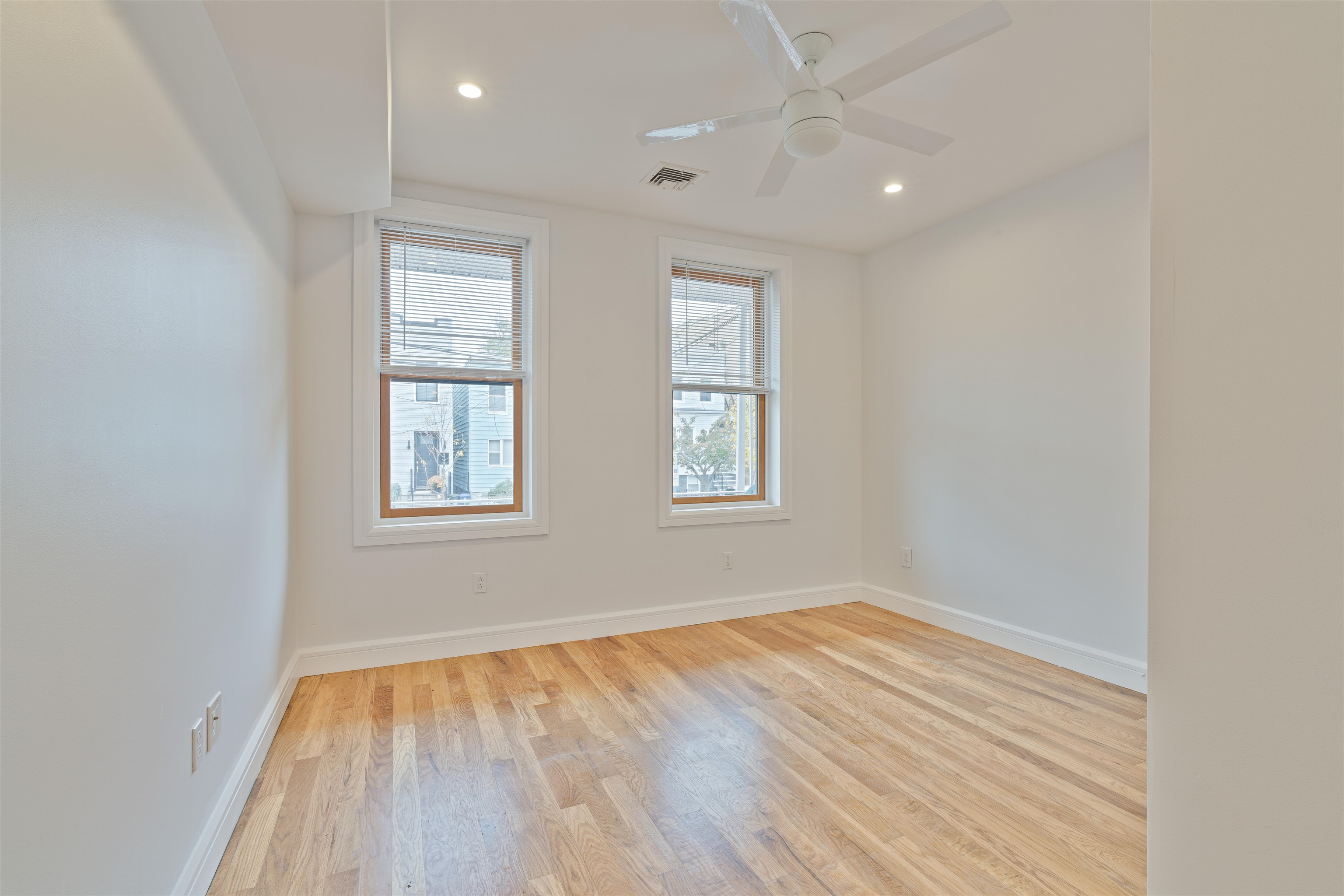 47 POPLAR ST Unit: 1