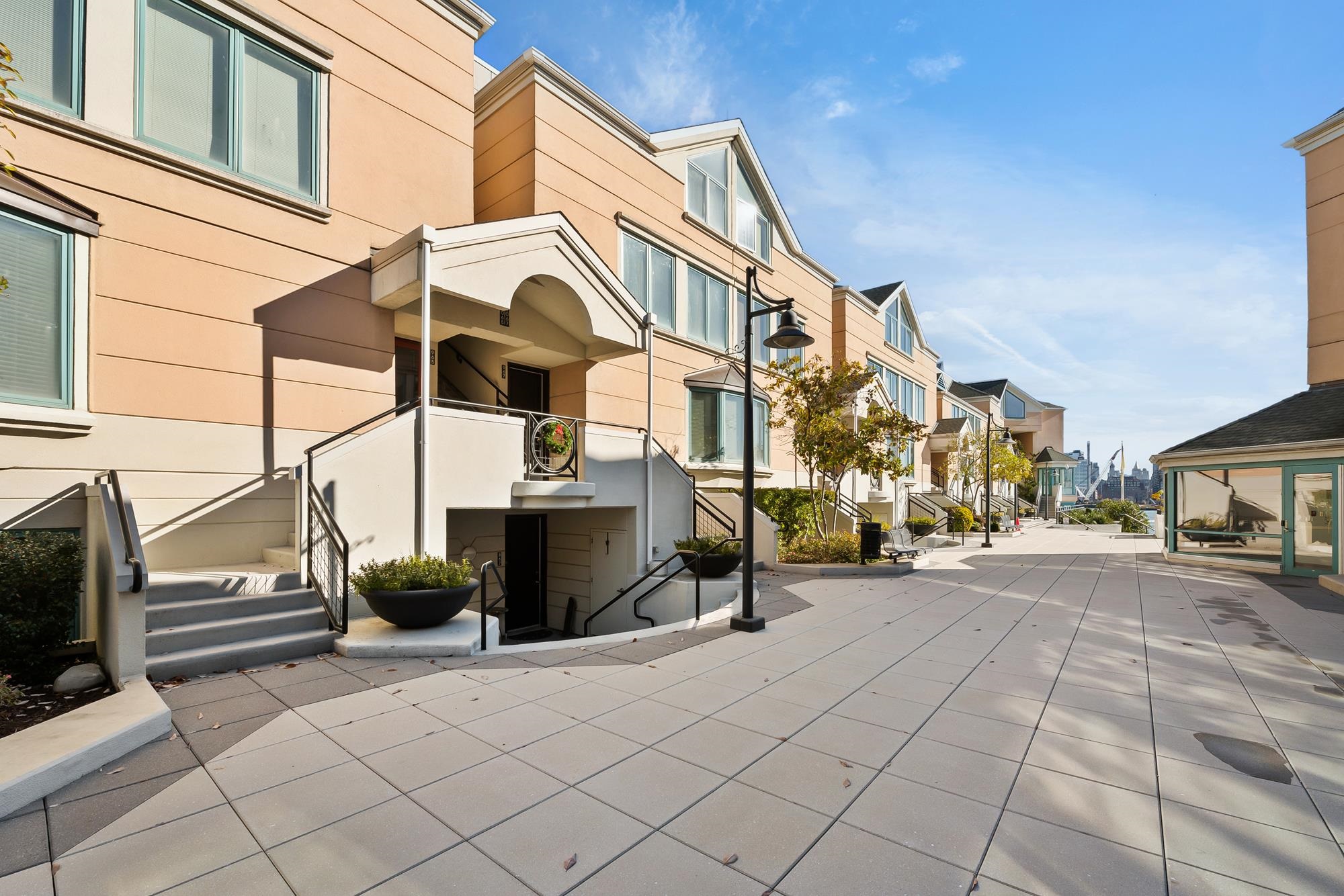 600 HARBOR BLVD Unit: 965