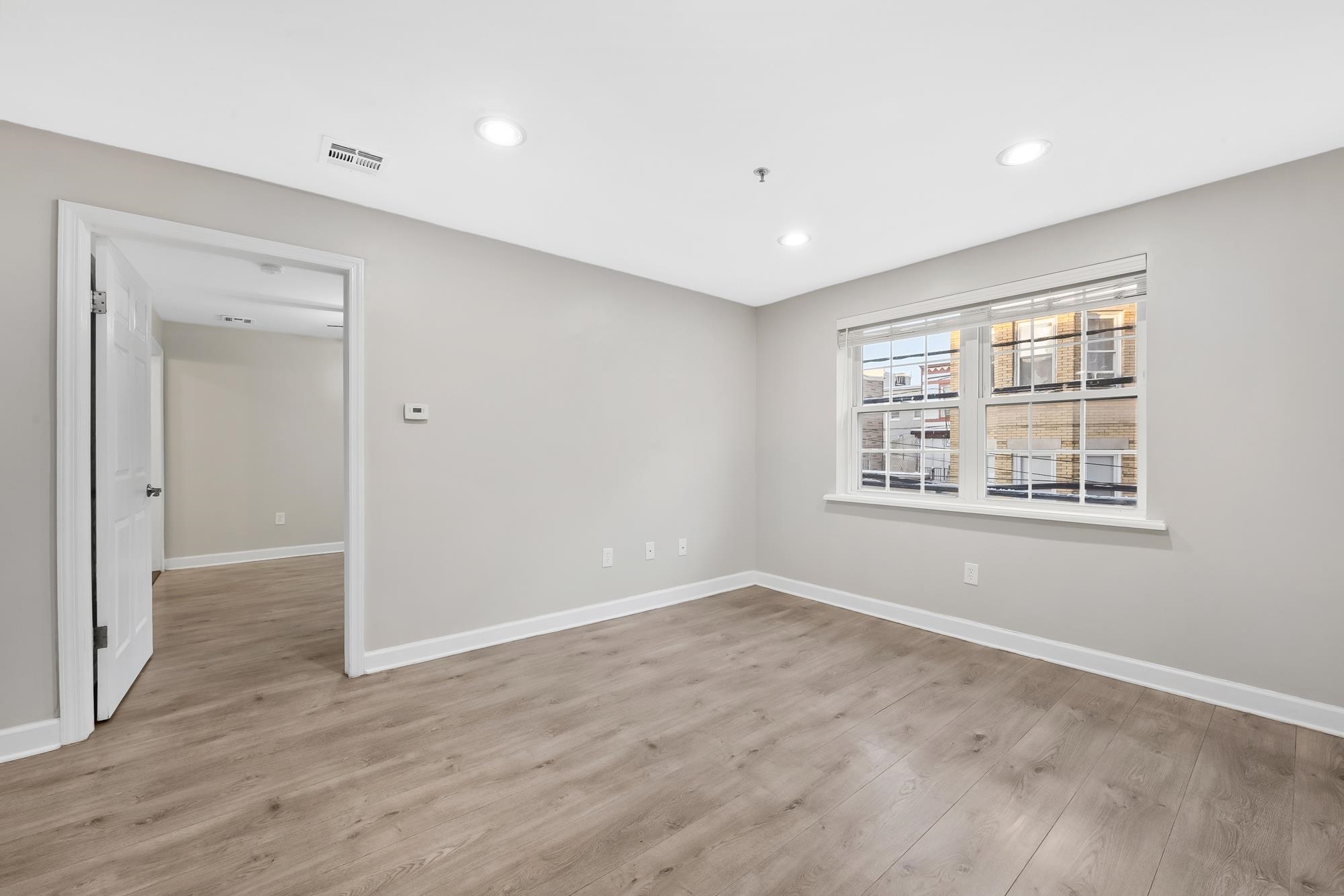 413-415 9TH ST Unit: 201