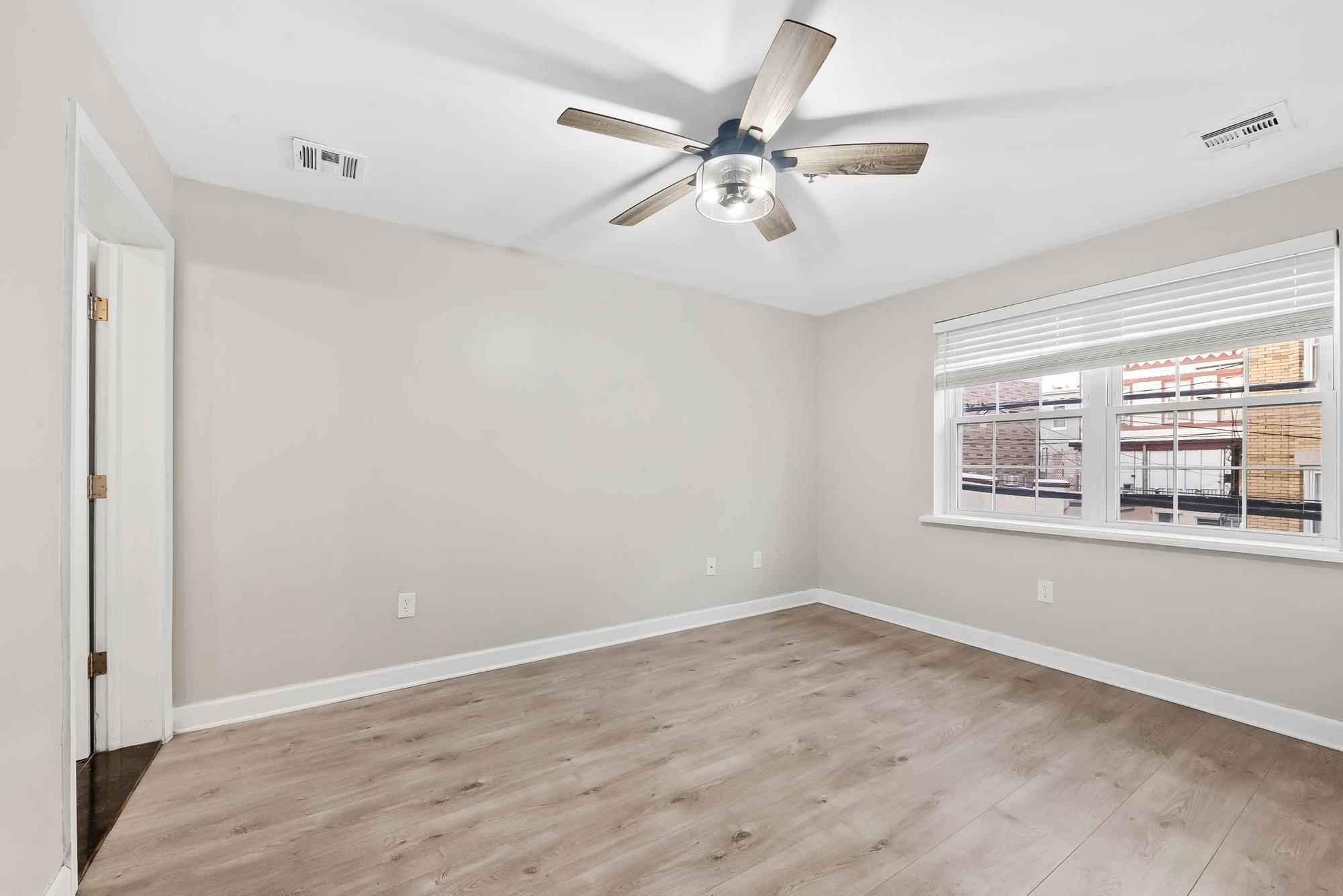 413-415 9TH ST Unit: 201