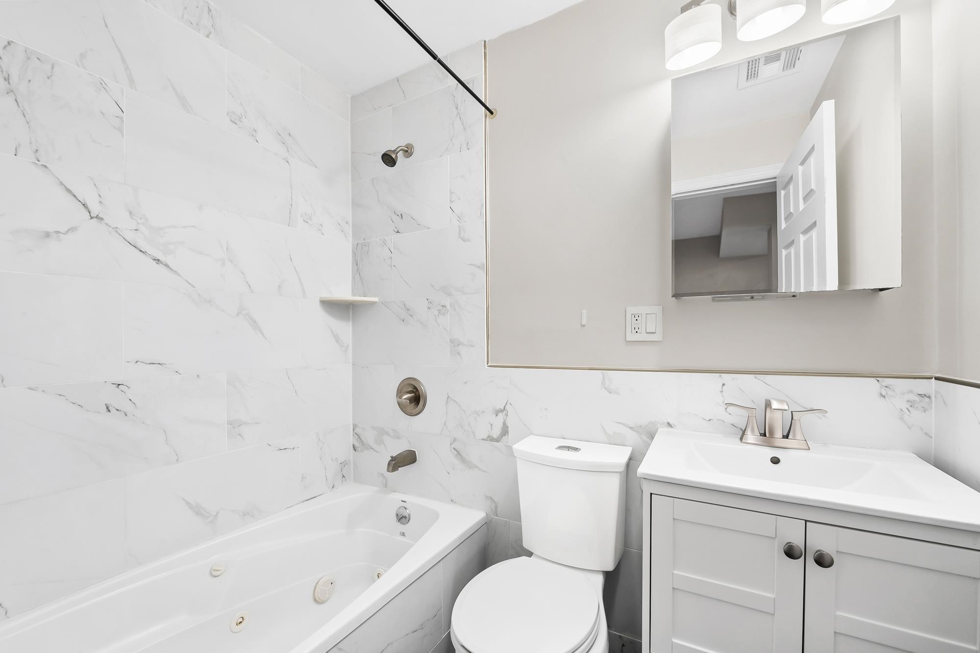 413-415 9TH ST Unit: 201