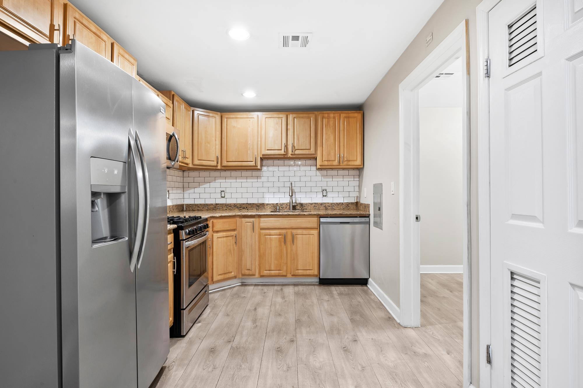 413-415 9TH ST Unit: 201