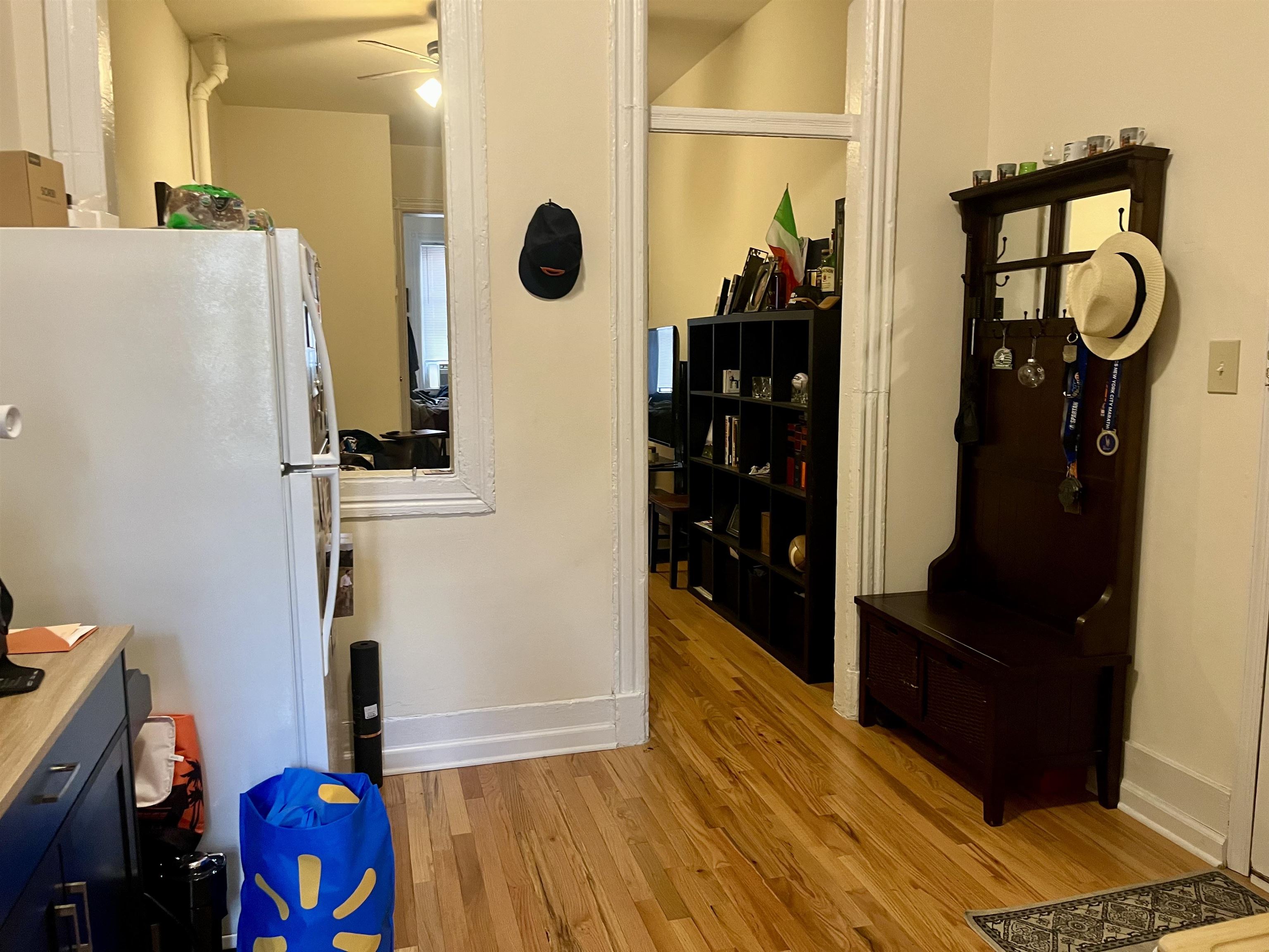 219 PARK AVE Unit: 1