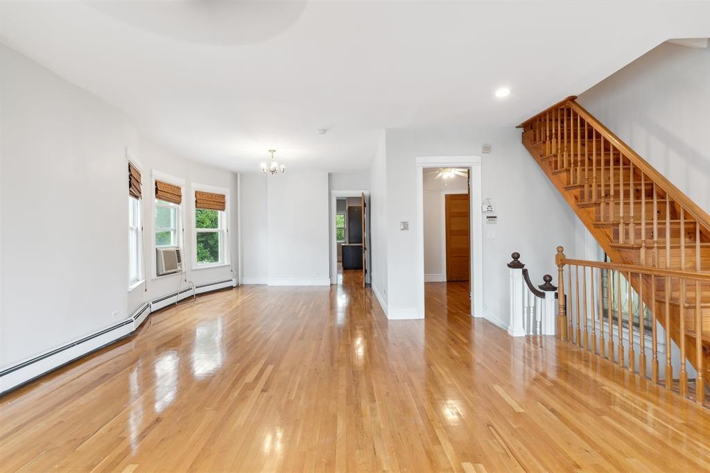 240 HARRISON AVE Unit: 2