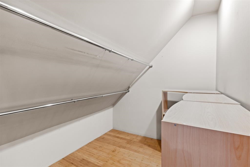 240 HARRISON AVE Unit: 2