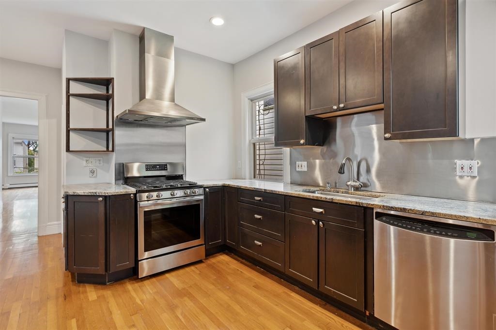 240 HARRISON AVE Unit: 2