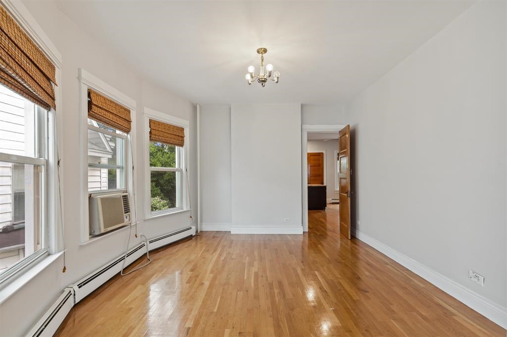 240 HARRISON AVE Unit: 2