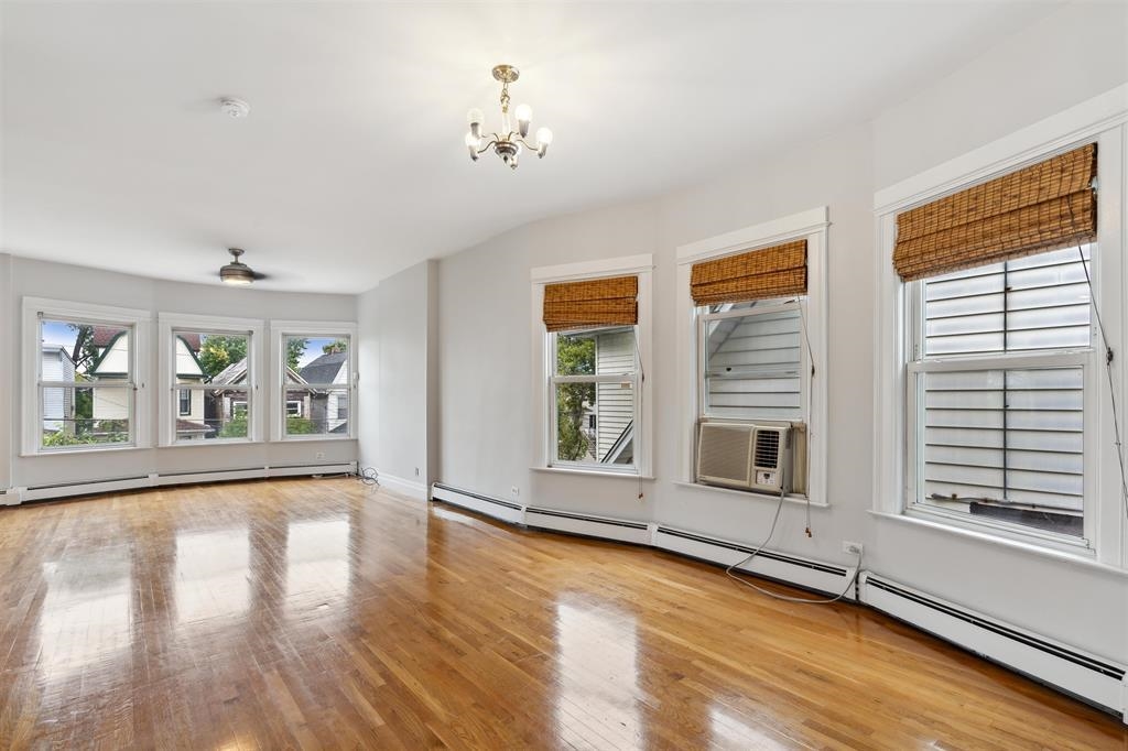 240 HARRISON AVE Unit: 2