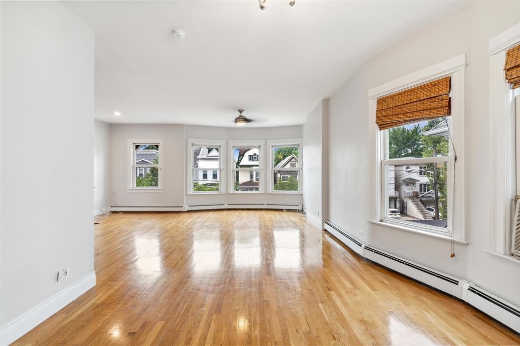 240 HARRISON AVE Unit: 2