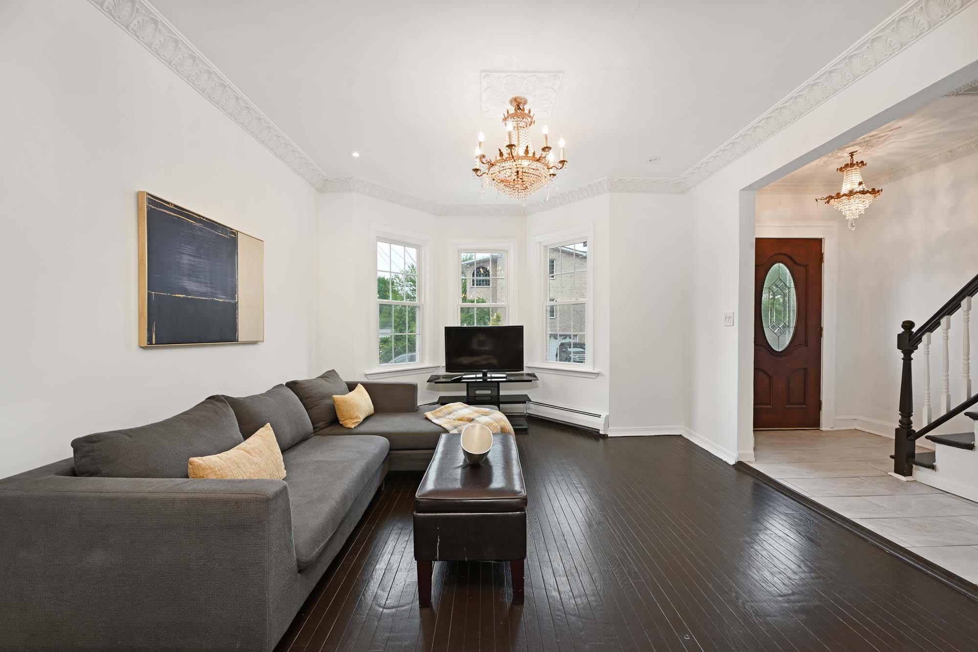 241 GRACE AVE
