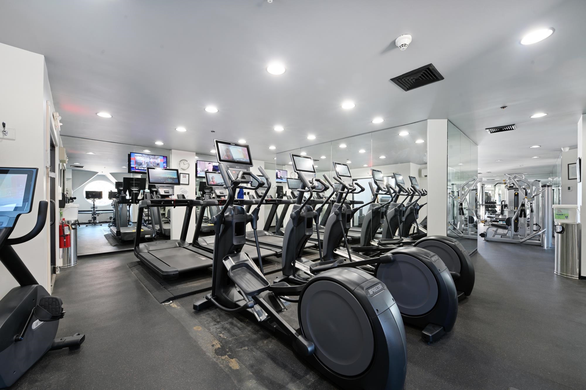 600 HARBOR BLVD Unit: 965