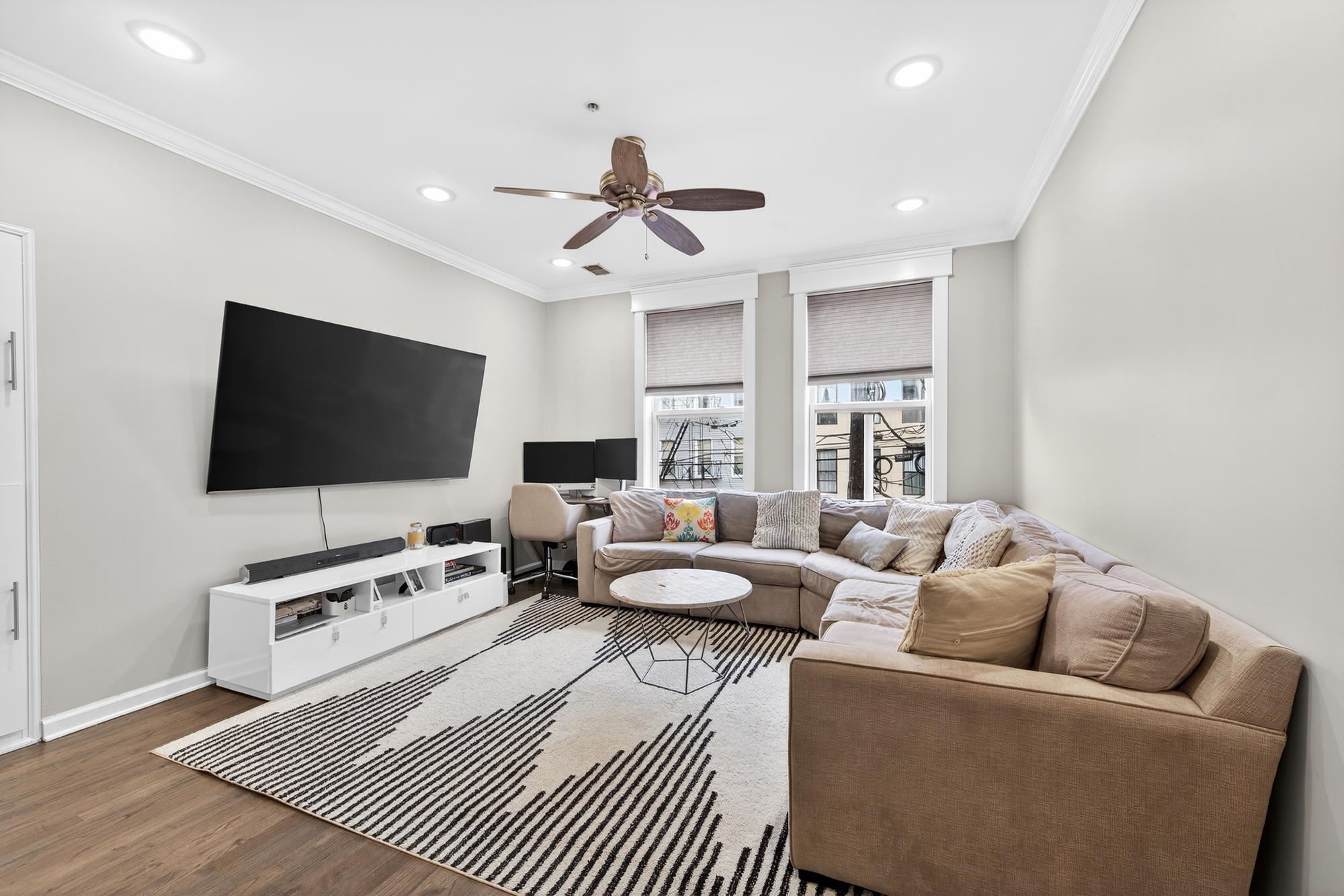 510 MONROE ST Unit: 206