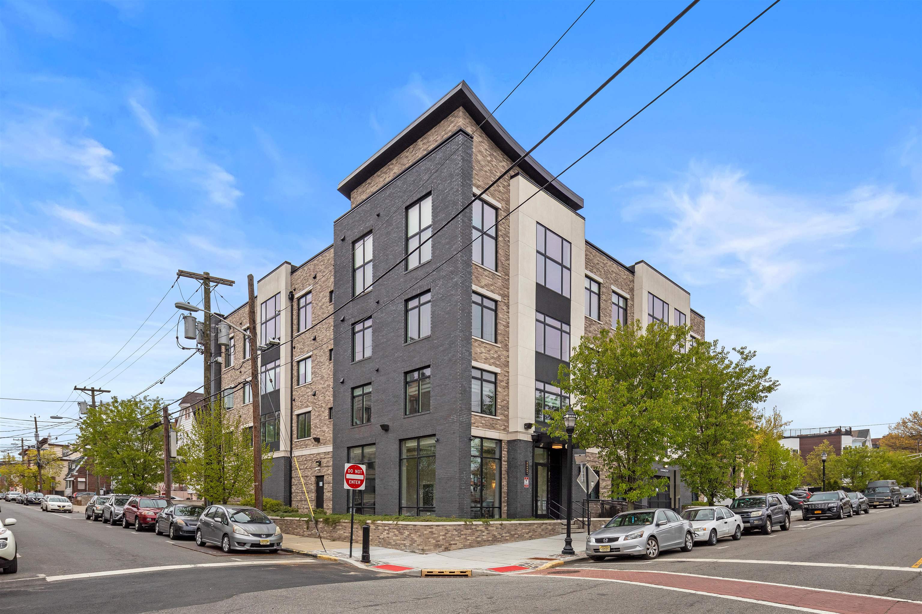801 PALISADE AVE Unit: 306
