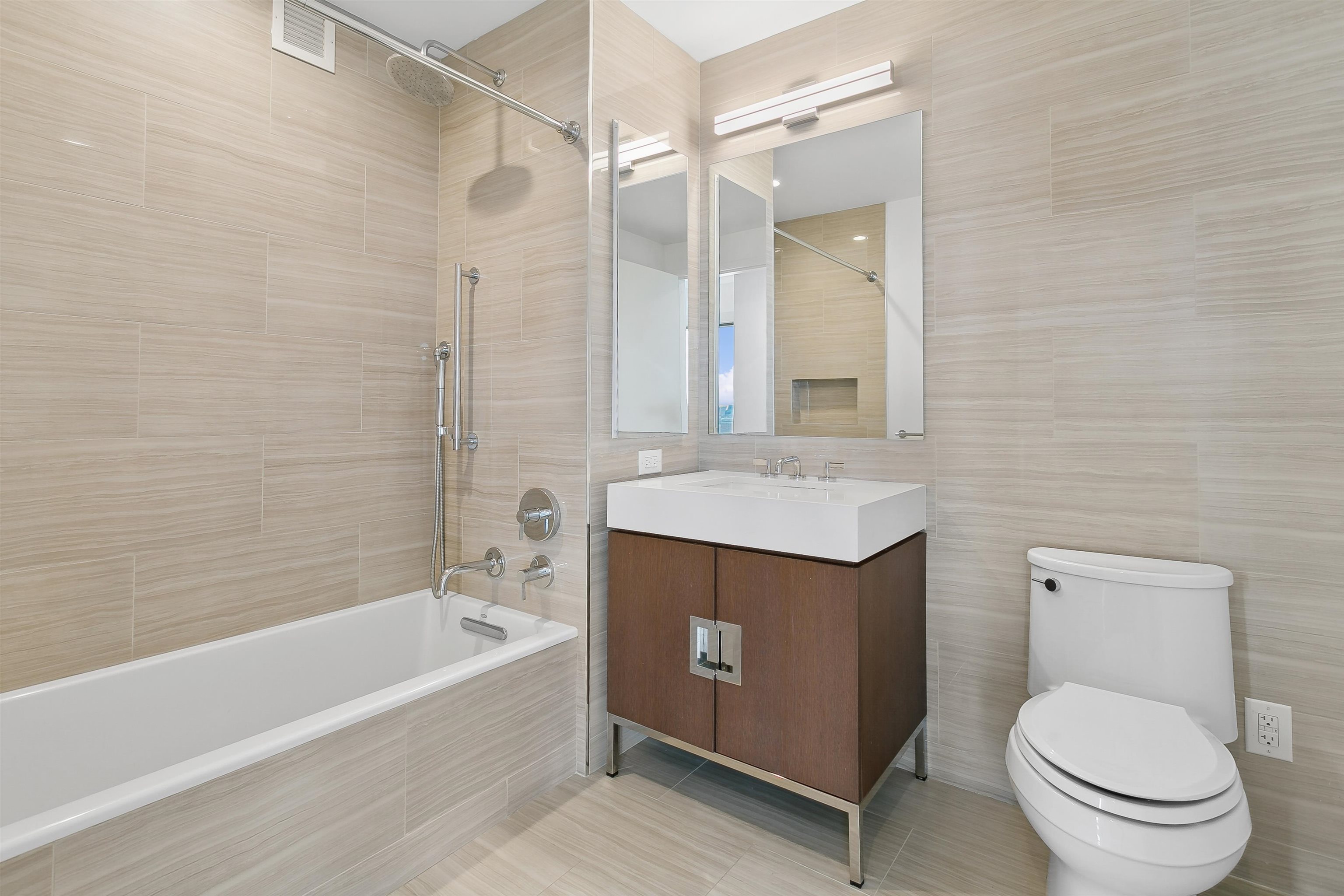 99 HUDSON ST Unit: 2008