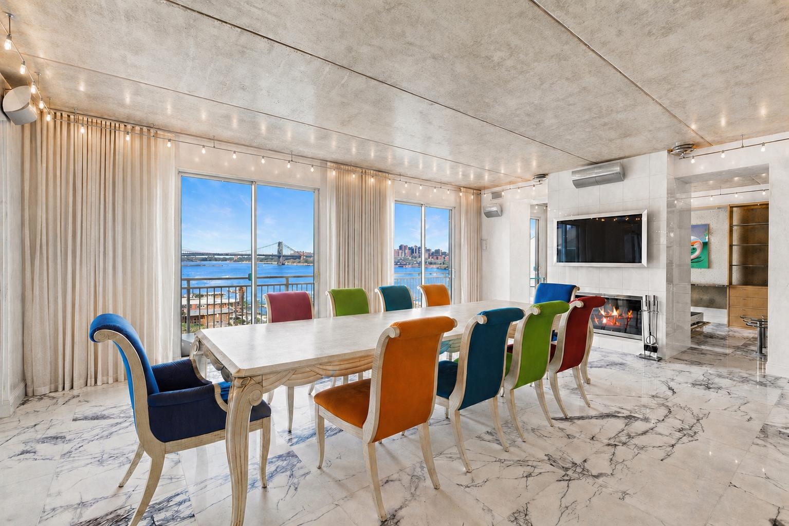 1055 RIVER RD Unit: PH 8
