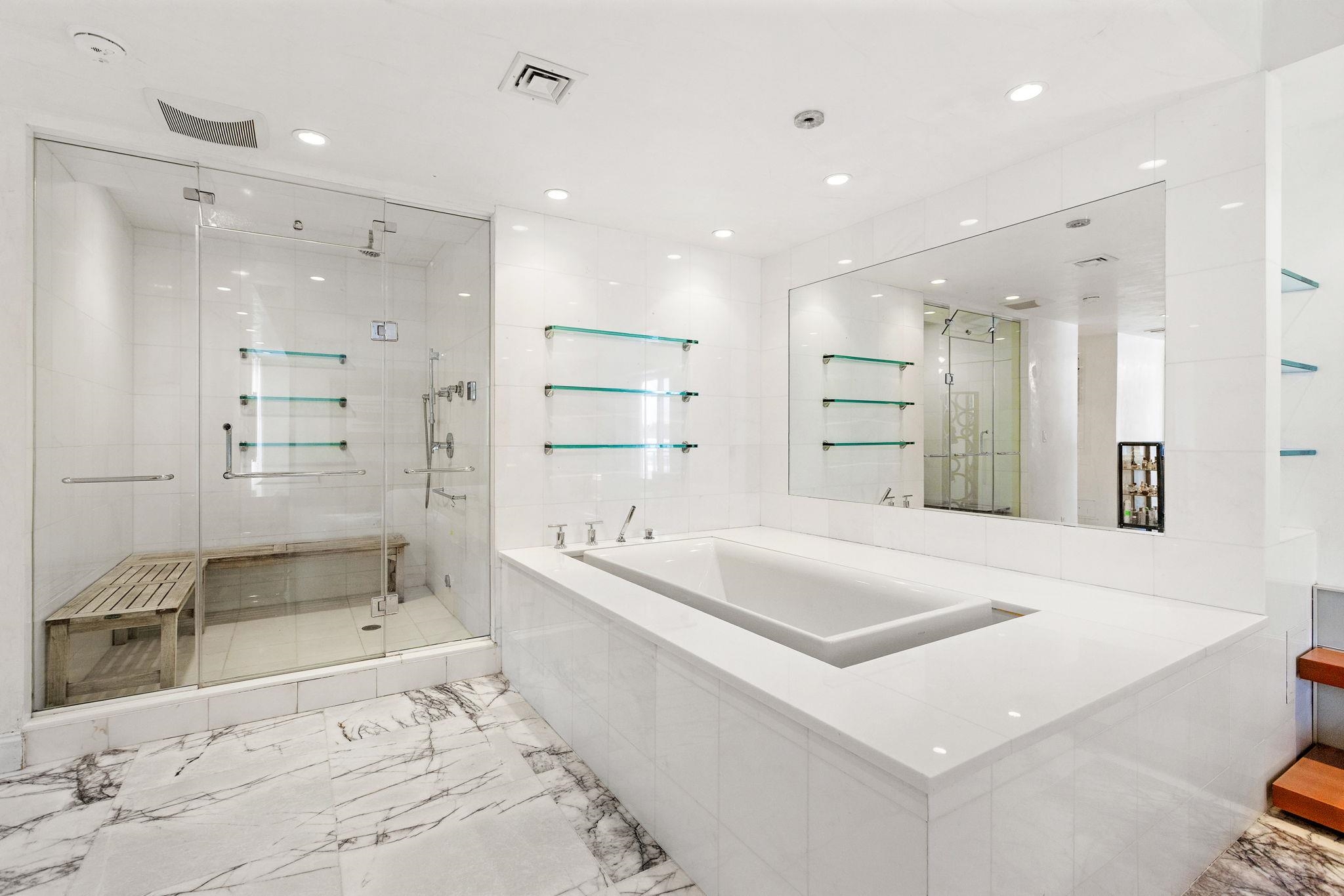 1055 RIVER RD Unit: PH 8