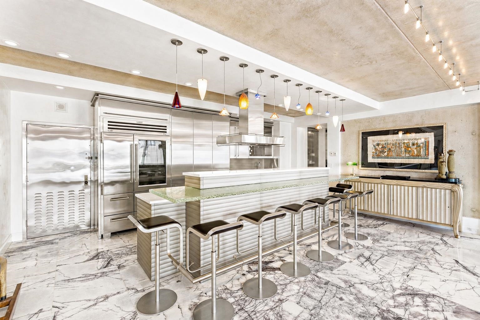 1055 RIVER RD Unit: PH 8