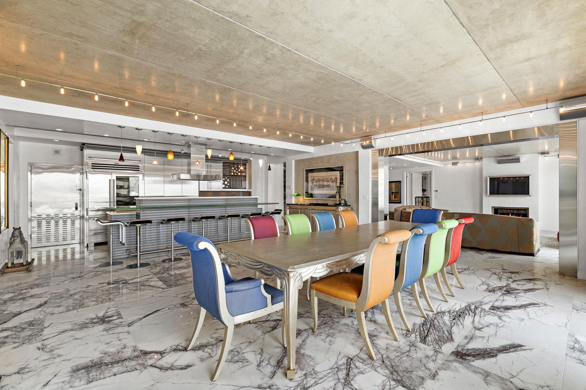 1055 RIVER RD Unit: PH 8