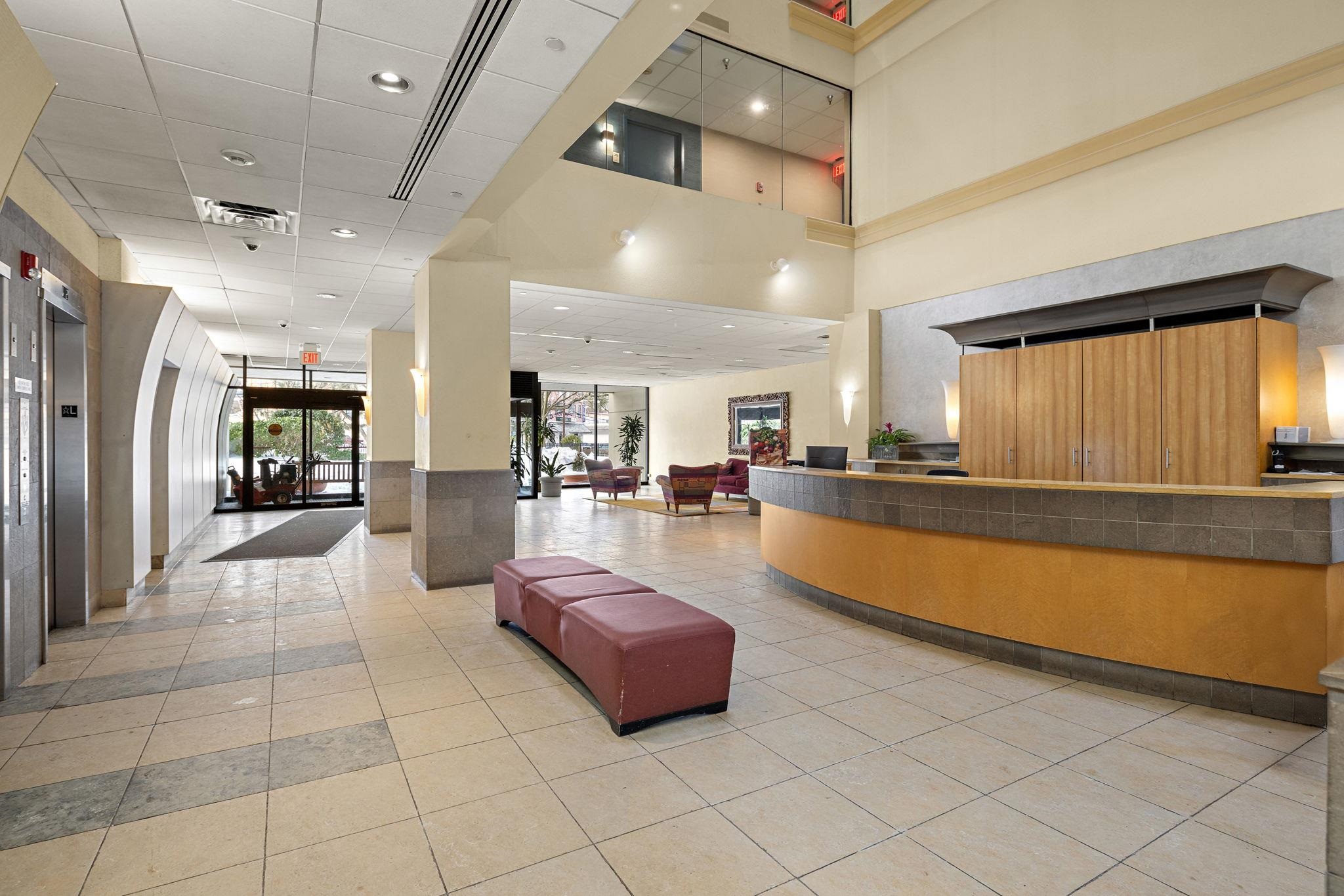 1055 RIVER RD Unit: PH 8