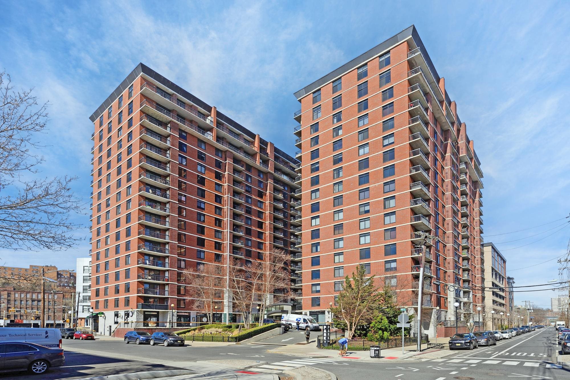 700 1ST ST Unit: 3W