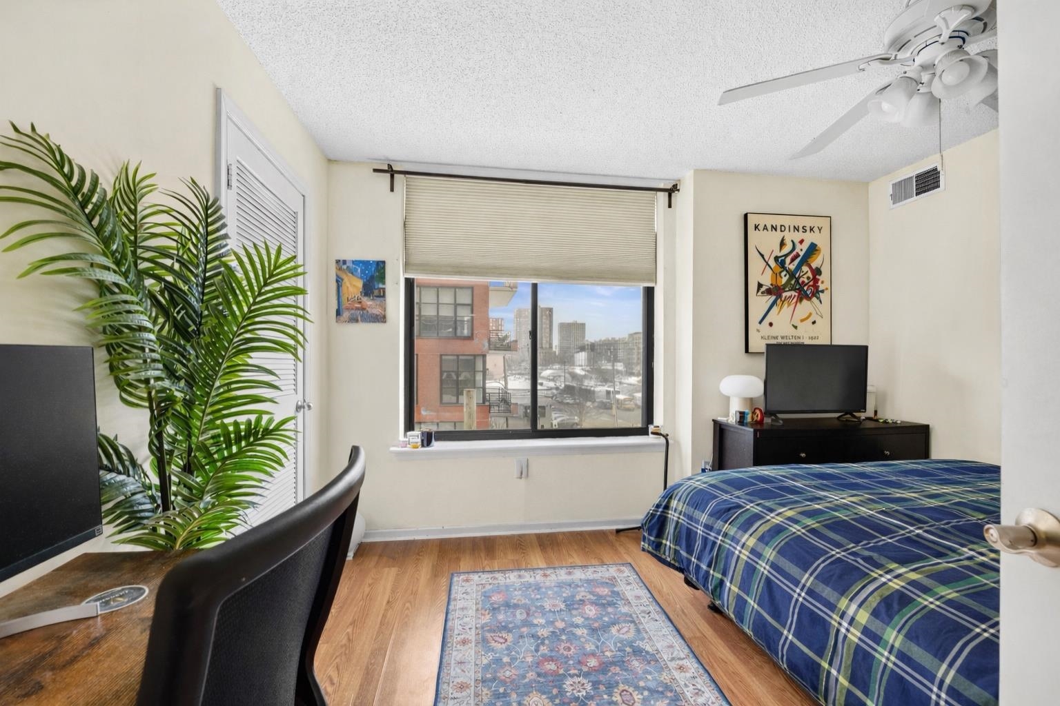 700 1ST ST Unit: 3W