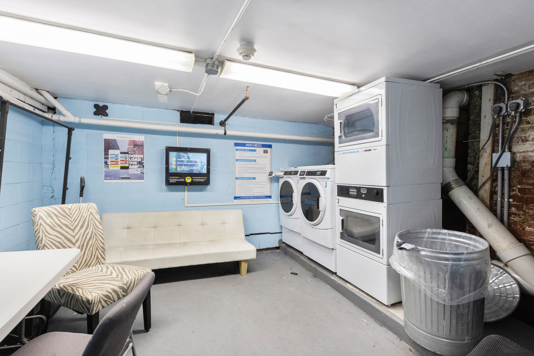 533 MONROE ST Unit: 1A