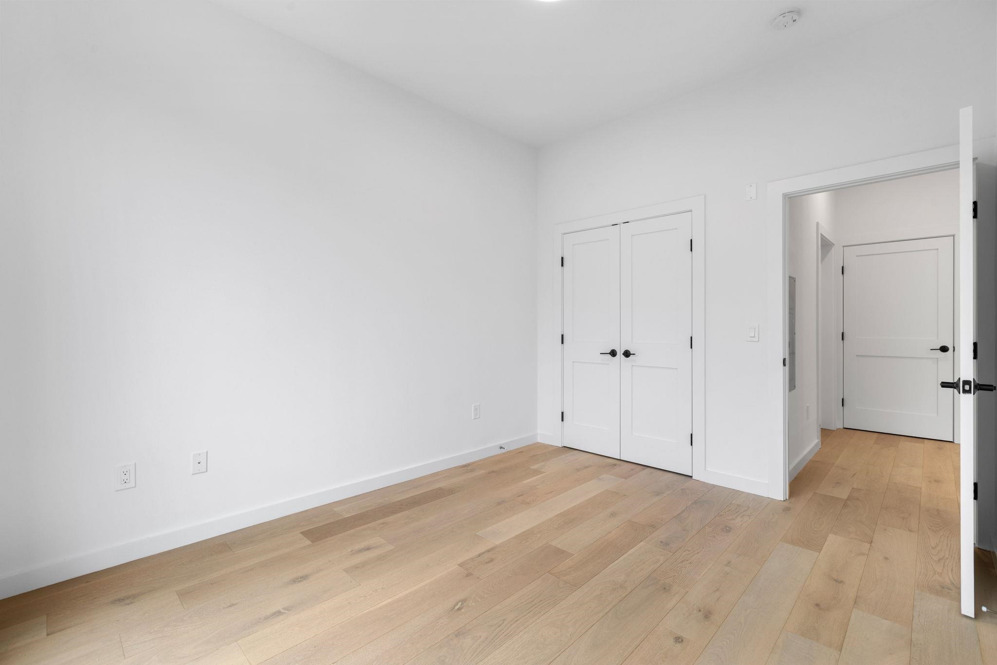 425 3RD ST Unit: 317