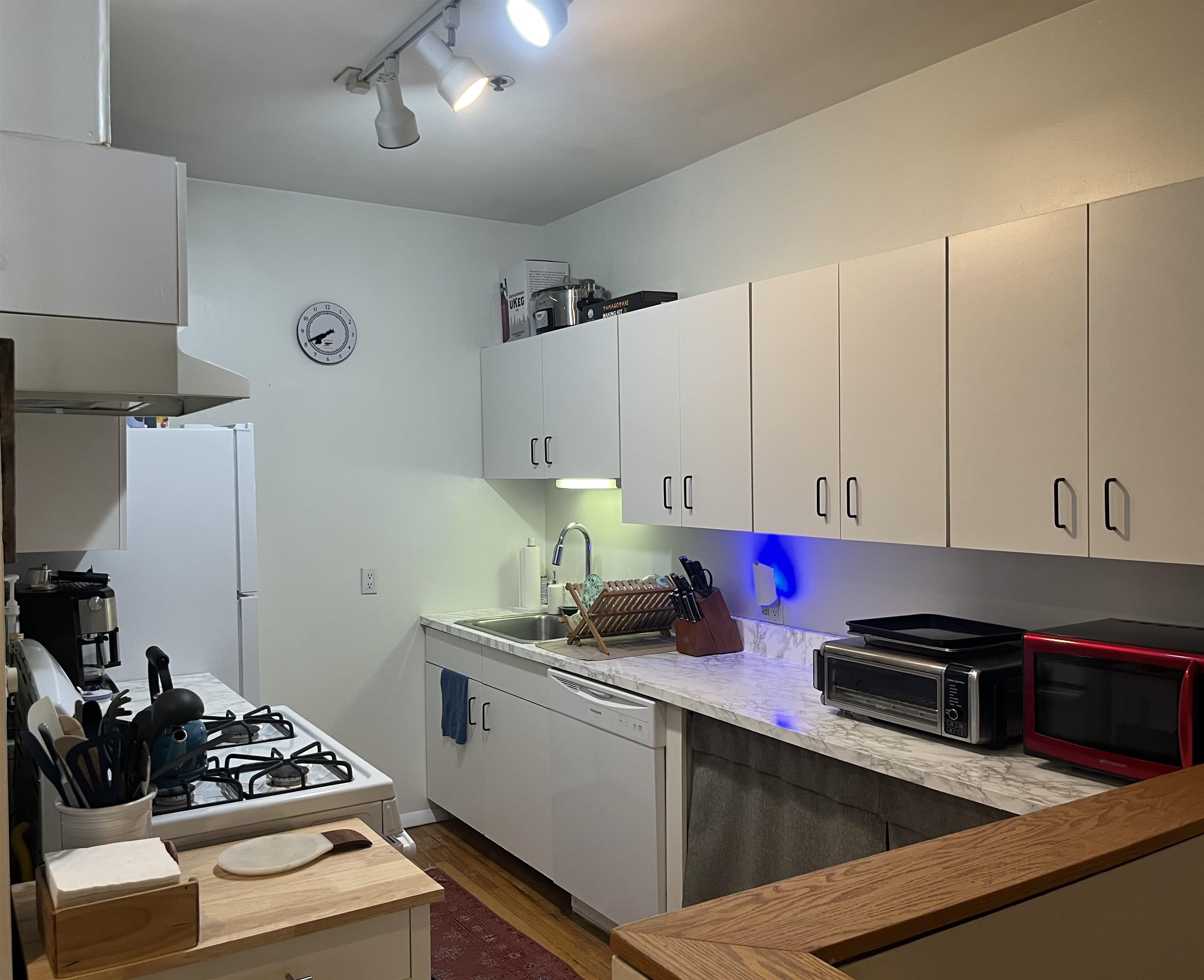 210 JEFFERSON ST Unit: 3A