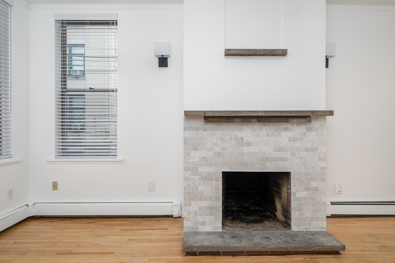 132 MADISON ST Unit: 1R