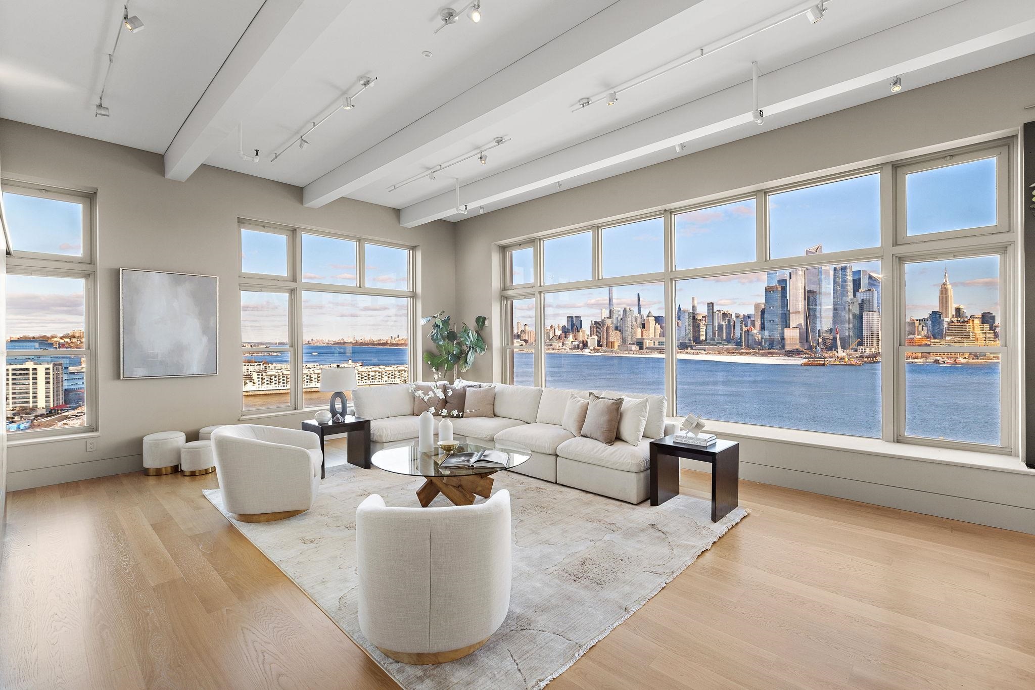 1500 HUDSON ST Unit: 11FG